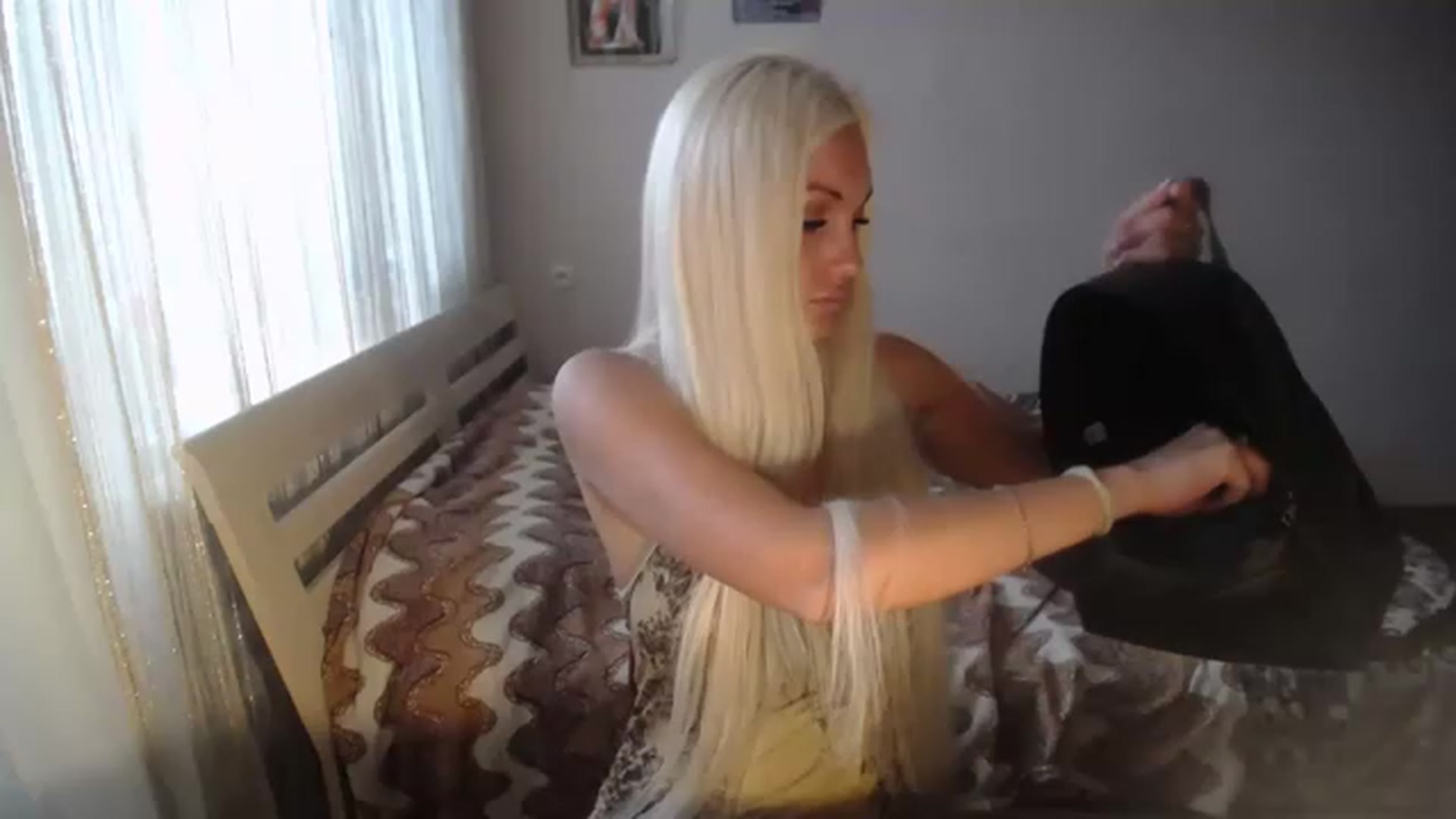 Gallery image thumbnail from AlissaMay's myfreecams stream on, 07/08/2023, 09:35 image 2 of 20