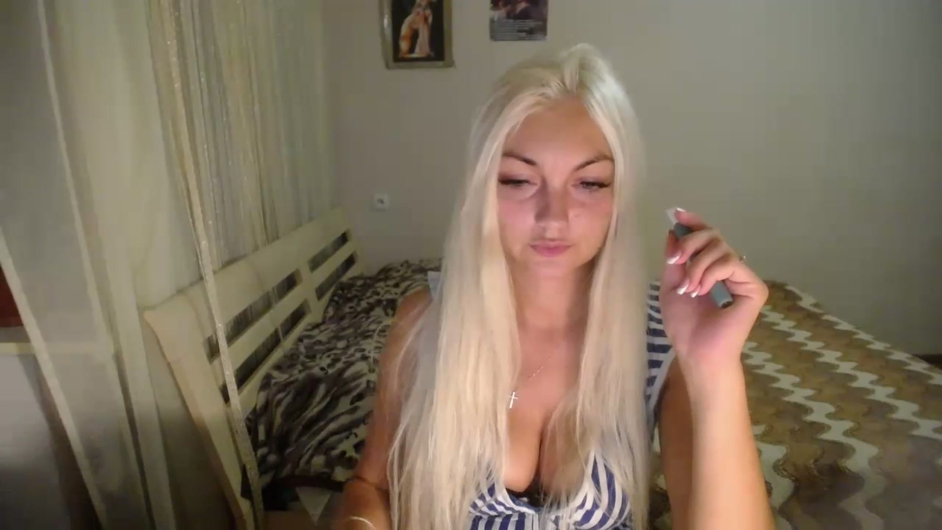 Gallery image thumbnail from AlissaMay's myfreecams stream on, 07/09/2023, 18:39 image 6 of 20