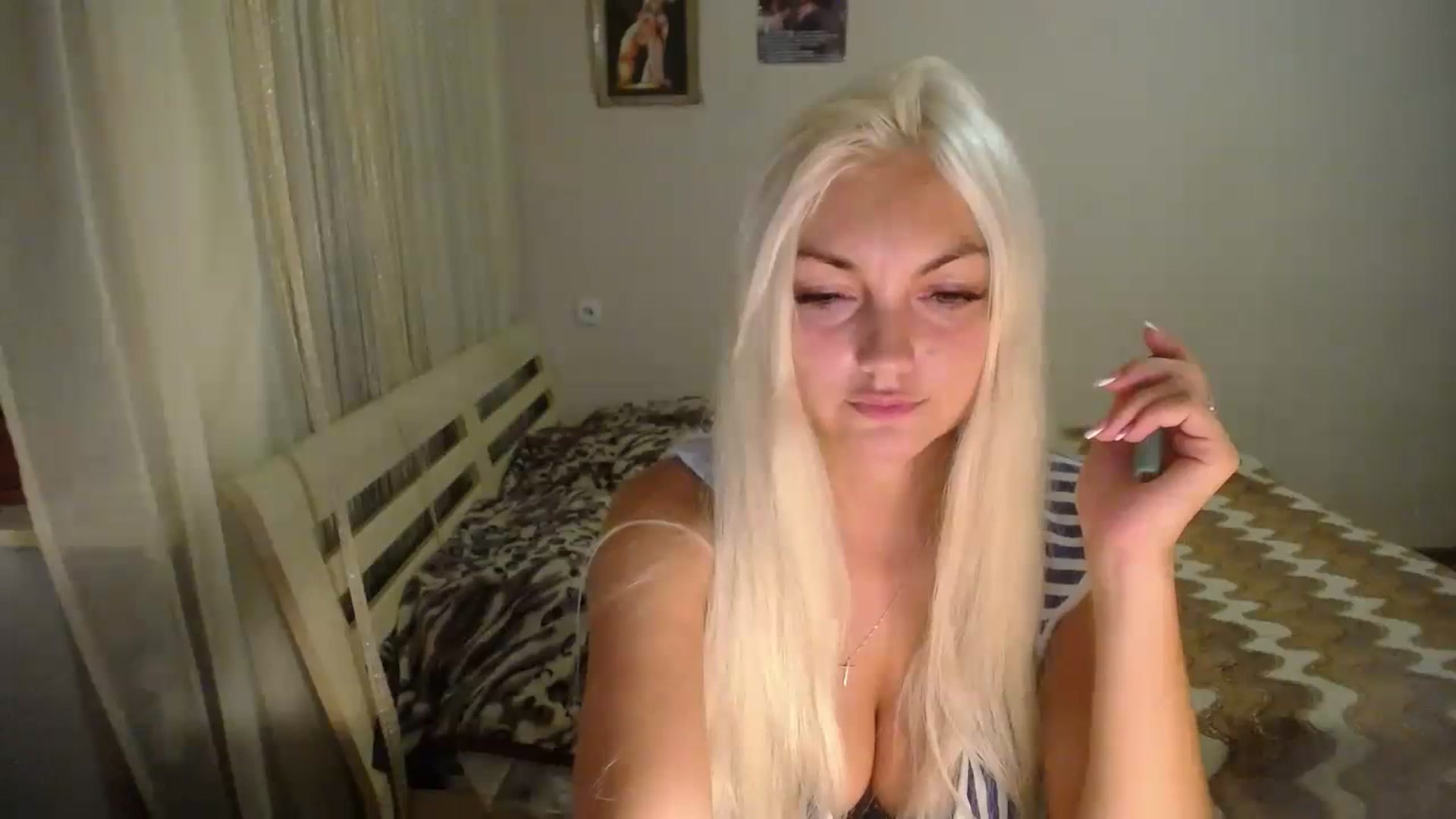 Gallery image thumbnail from AlissaMay's myfreecams stream on, 07/09/2023, 18:39 image 7 of 20