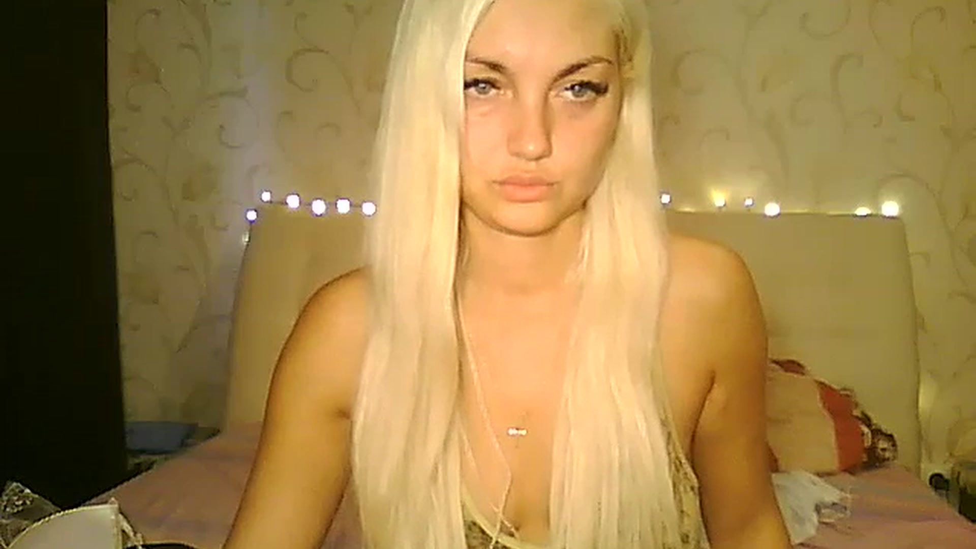 Gallery image thumbnail from AlissaMay's myfreecams stream on, 07/22/2023, 16:58 image 2 of 20