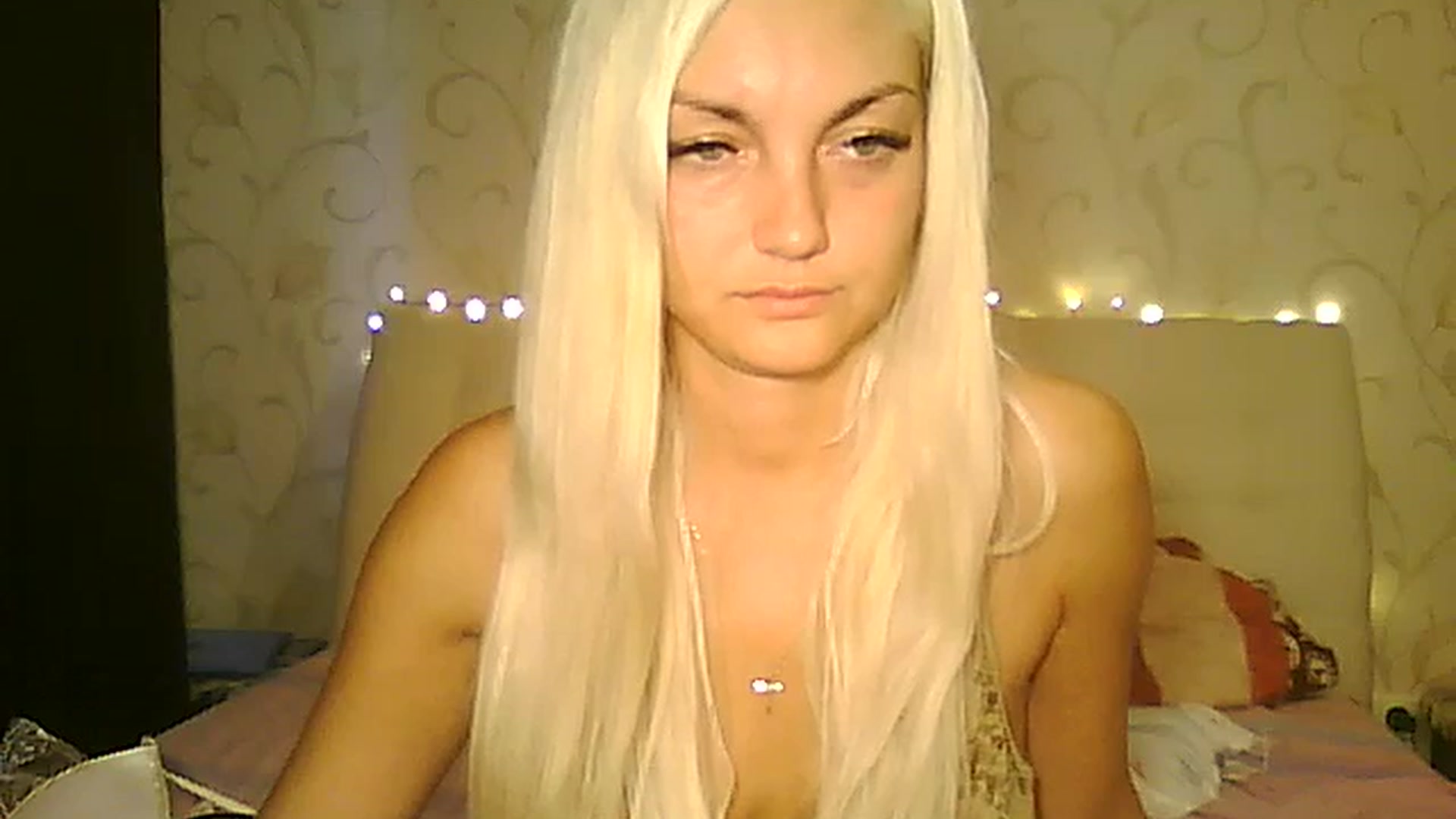 Gallery image thumbnail from AlissaMay's myfreecams stream on, 07/22/2023, 16:58 image 12 of 20