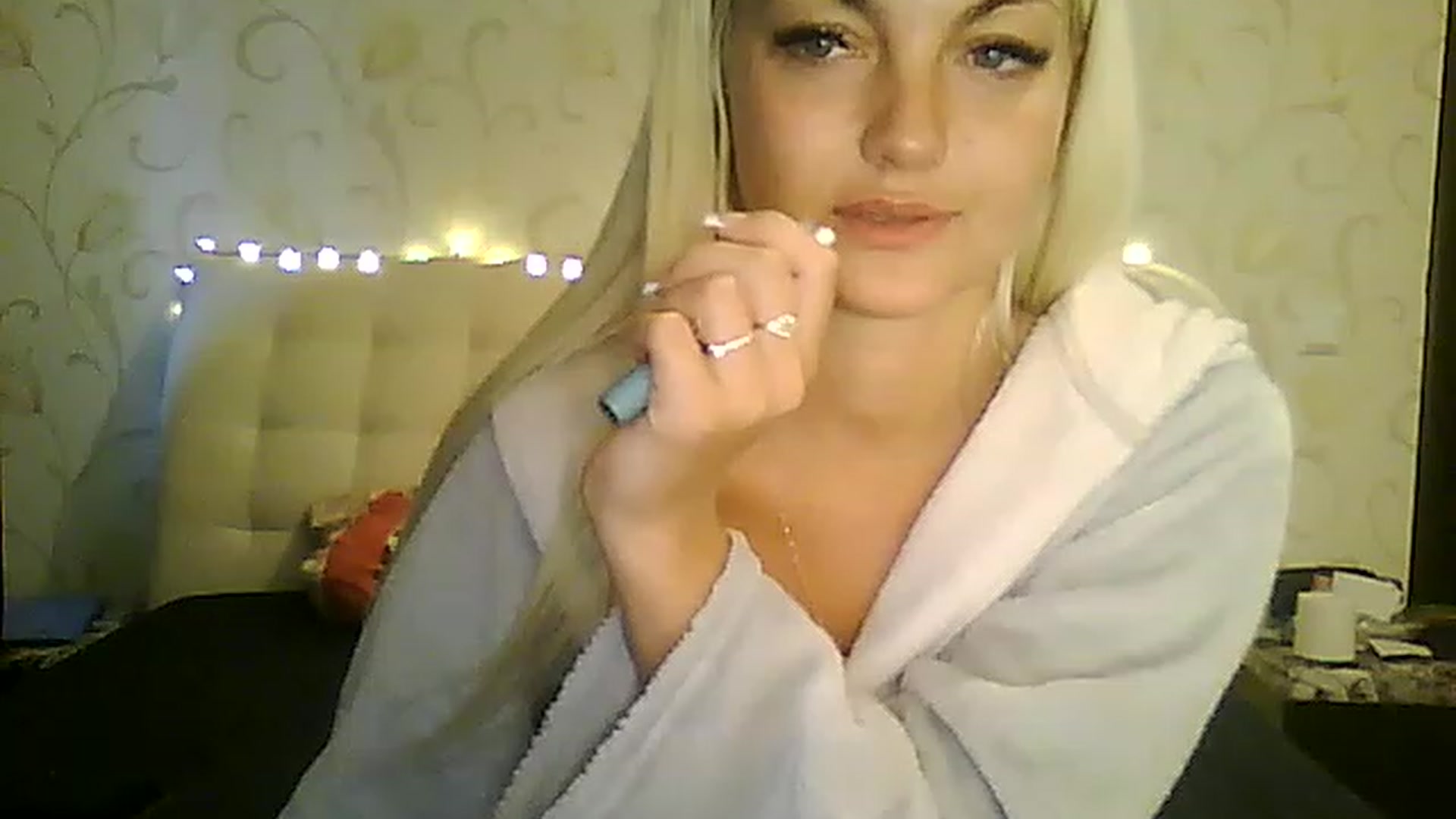 Gallery image thumbnail from AlissaMay's myfreecams stream on, 07/23/2023, 12:31 image 16 of 20