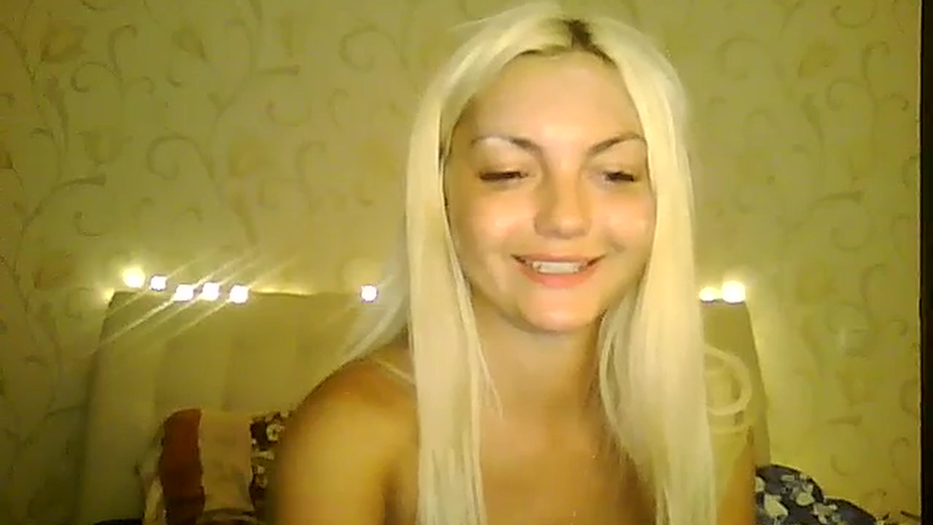 Gallery image thumbnail from AlissaMay's myfreecams stream on, 08/06/2023, 24:58 image 5 of 20