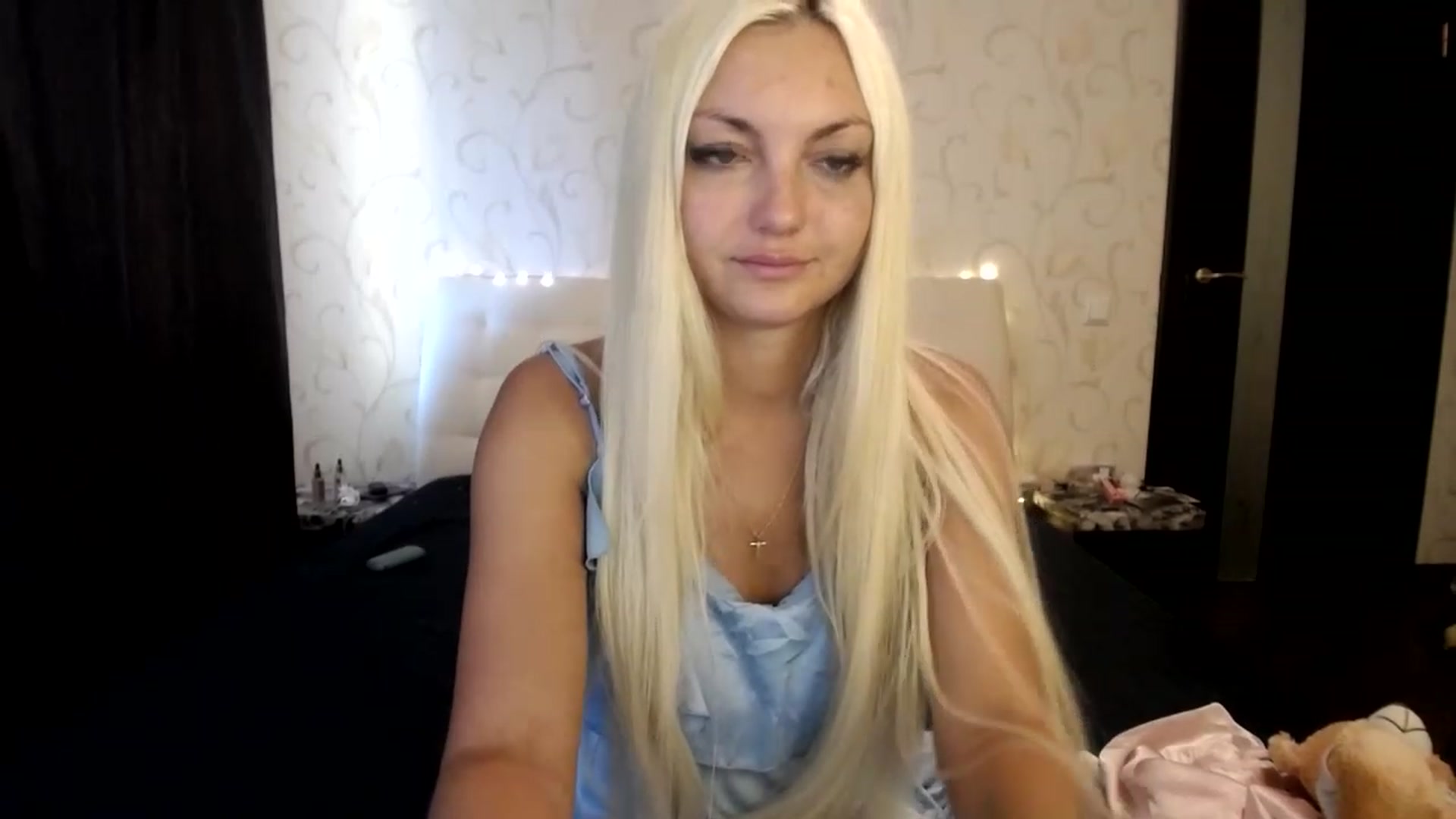 Gallery image thumbnail from AlissaMay's myfreecams stream on, 08/06/2023, 12:01 image 3 of 20
