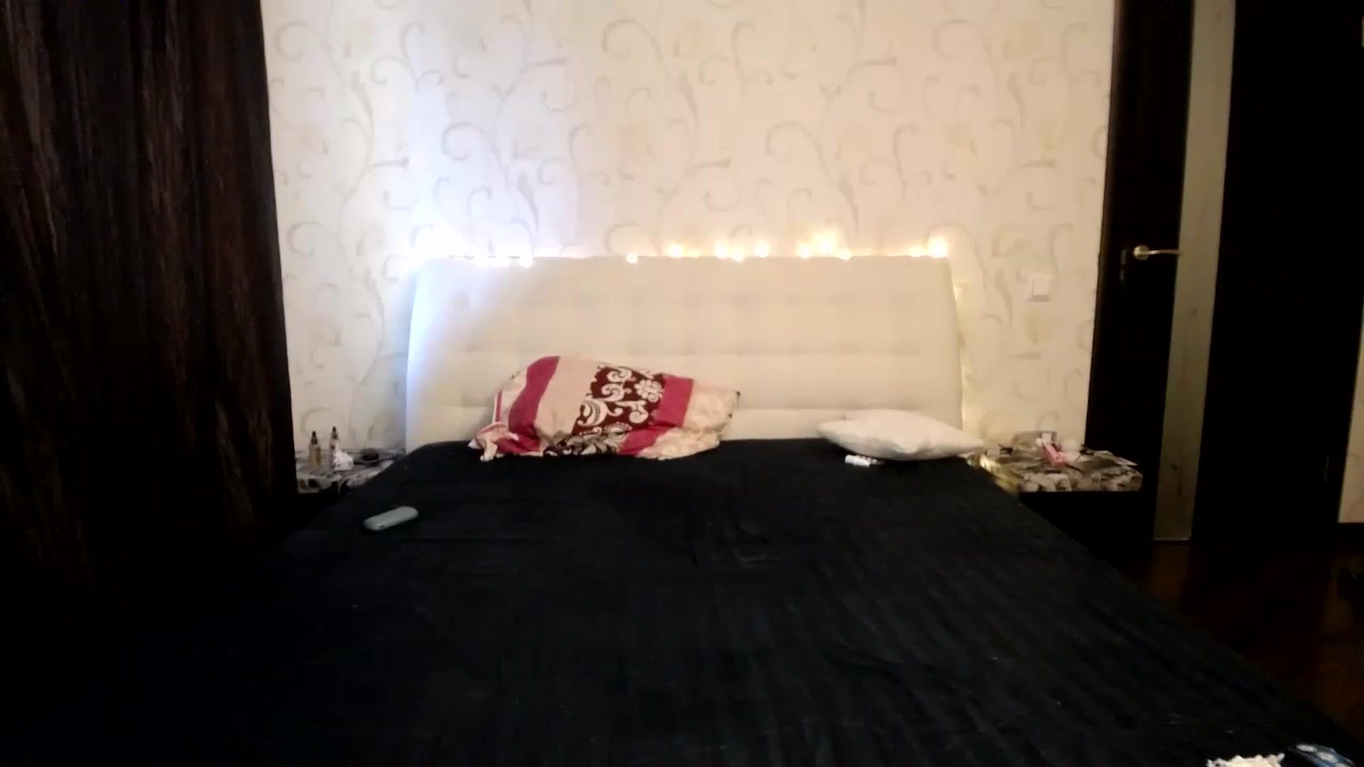 Gallery image thumbnail from AlissaMay's myfreecams stream on, 08/06/2023, 15:34 image 6 of 20