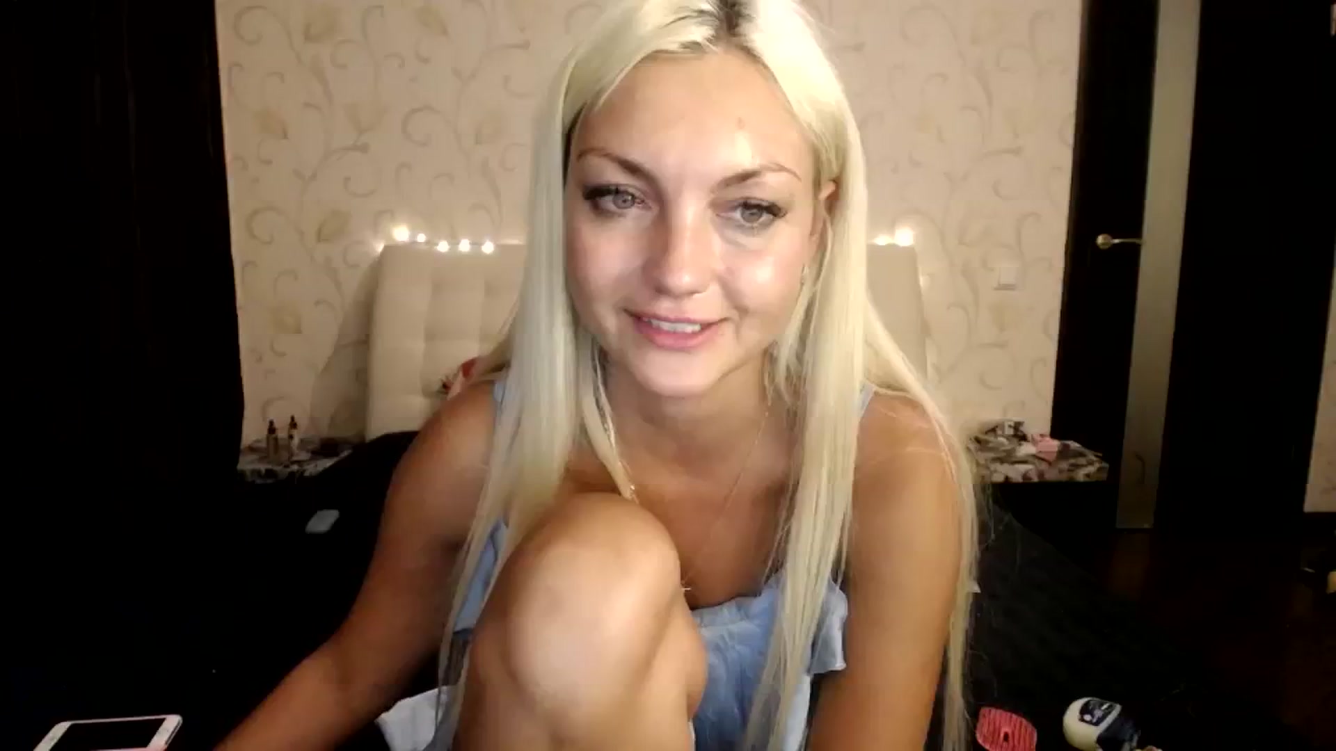 Gallery image thumbnail from AlissaMay's myfreecams stream on, 08/06/2023, 20:52 image 16 of 20