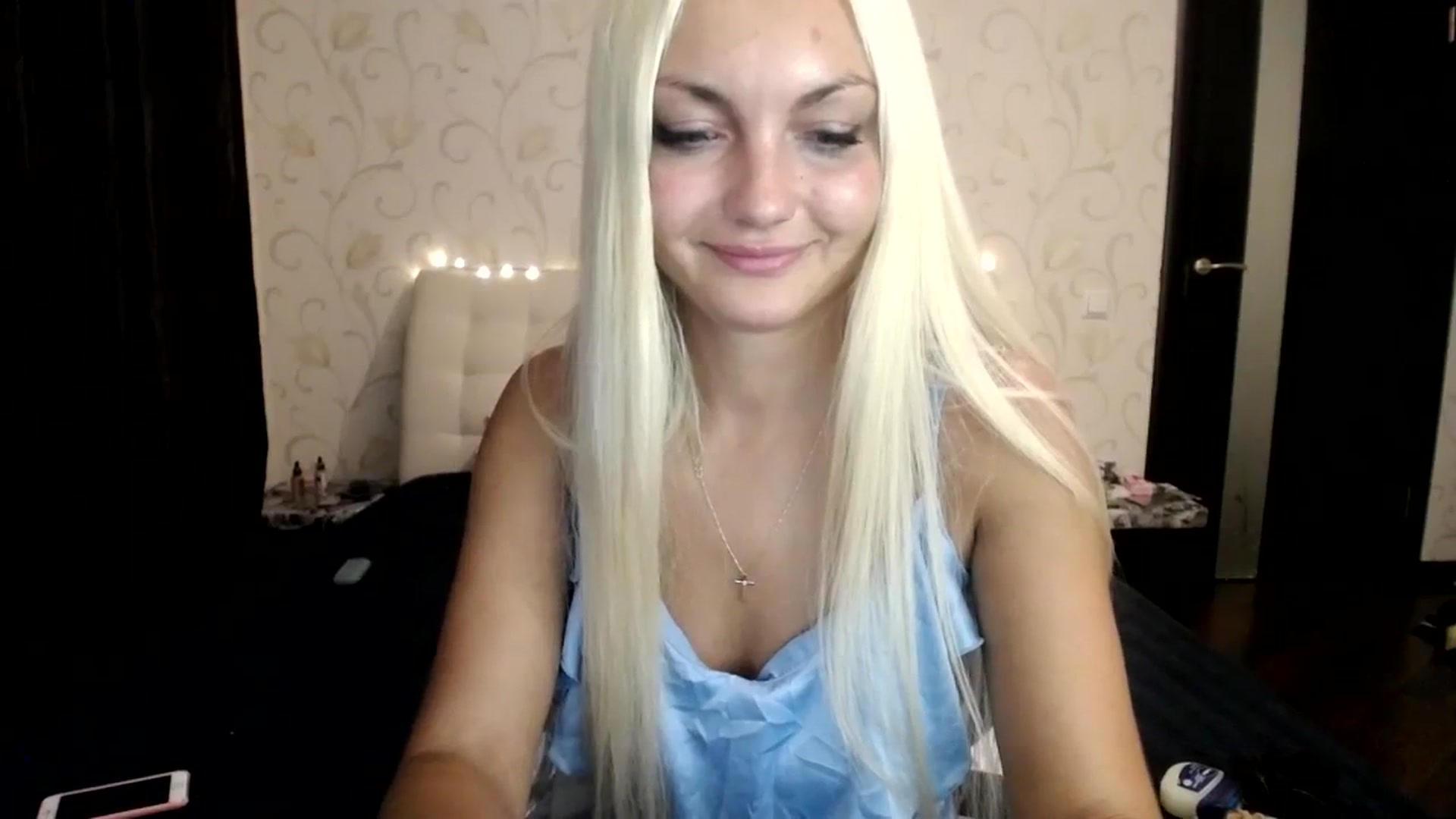 Gallery image thumbnail from AlissaMay's myfreecams stream on, 08/06/2023, 21:25 image 12 of 20