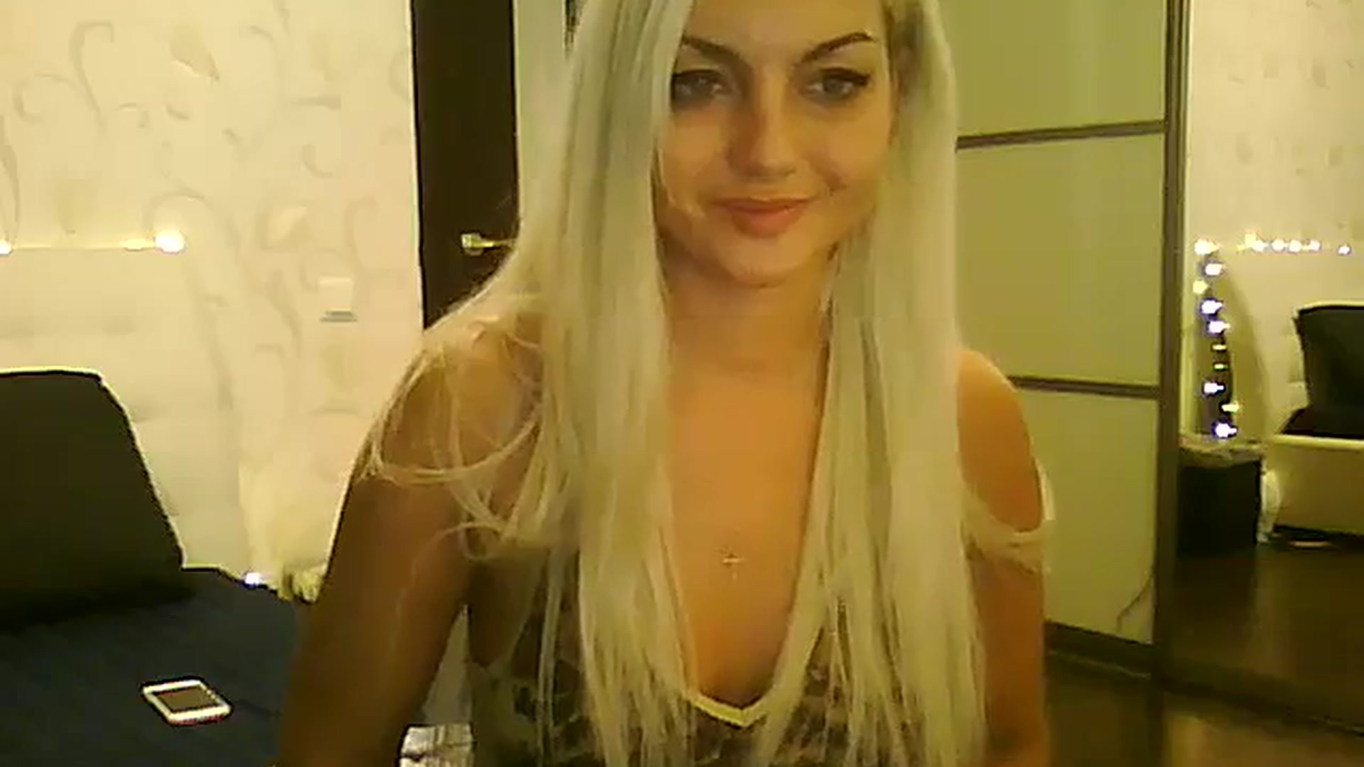 Gallery image thumbnail from AlissaMay's myfreecams stream on, 08/16/2023, 18:37 image 8 of 20