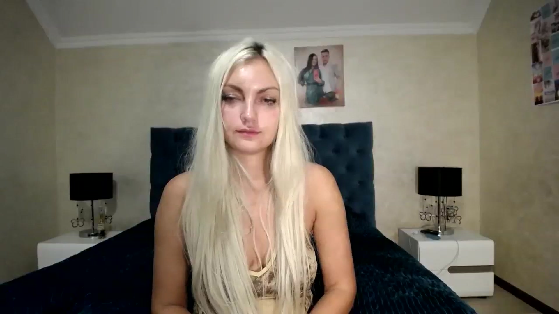Gallery image thumbnail from AlissaMay's myfreecams stream on, 08/18/2023, 23:04 image 3 of 20
