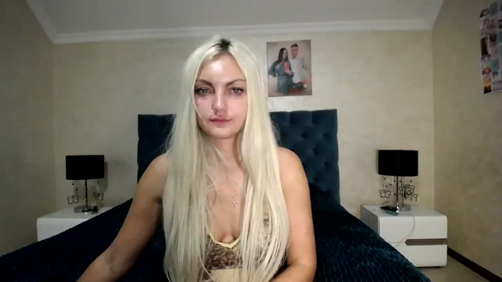 Gallery image thumbnail from AlissaMay's myfreecams stream on, 08/18/2023, 23:04 image 6 of 20