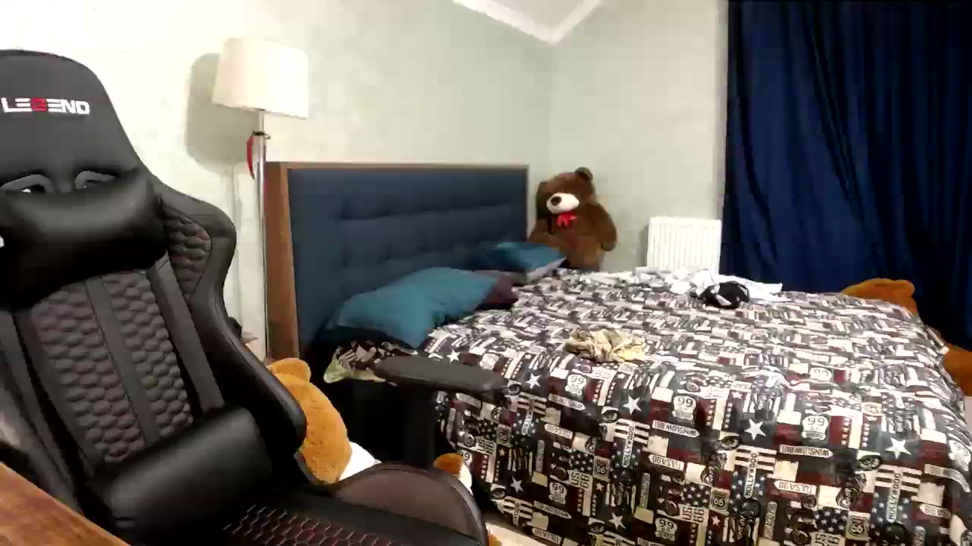 Gallery image thumbnail from AlissaMay's myfreecams stream on, 08/24/2023, 23:18 image 11 of 20