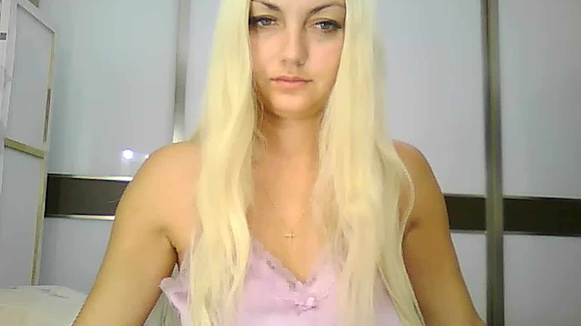 Gallery image thumbnail from AlissaMay's myfreecams stream on, 08/27/2023, 15:37 image 3 of 20