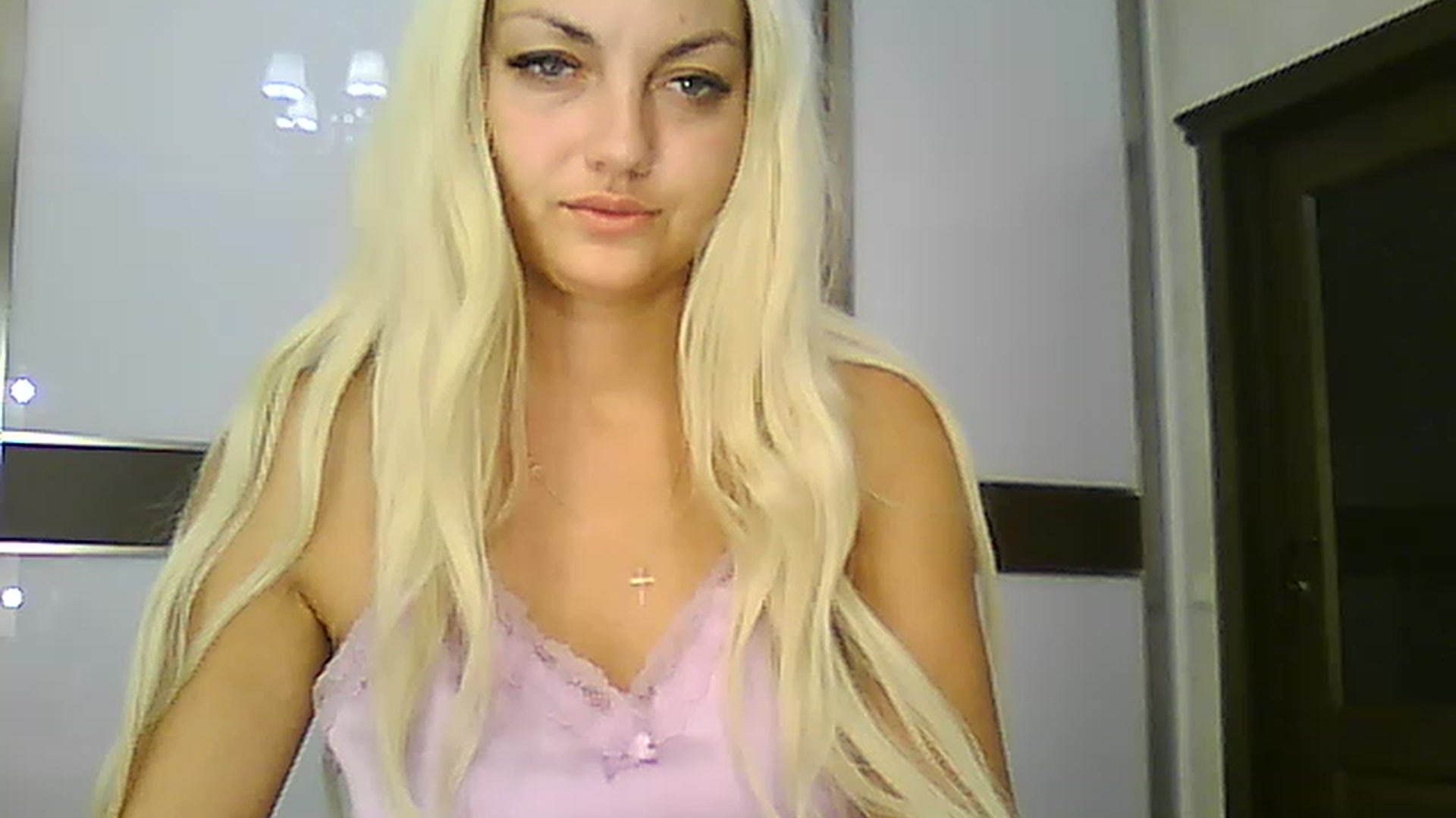 Gallery image thumbnail from AlissaMay's myfreecams stream on, 08/27/2023, 19:35 image 16 of 20
