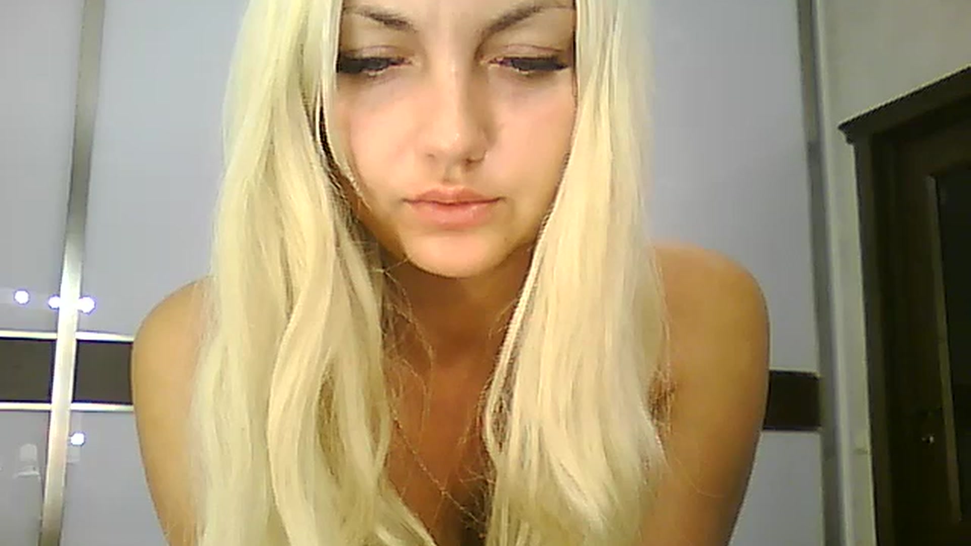 Gallery image thumbnail from AlissaMay's myfreecams stream on, 08/27/2023, 23:18 image 2 of 20