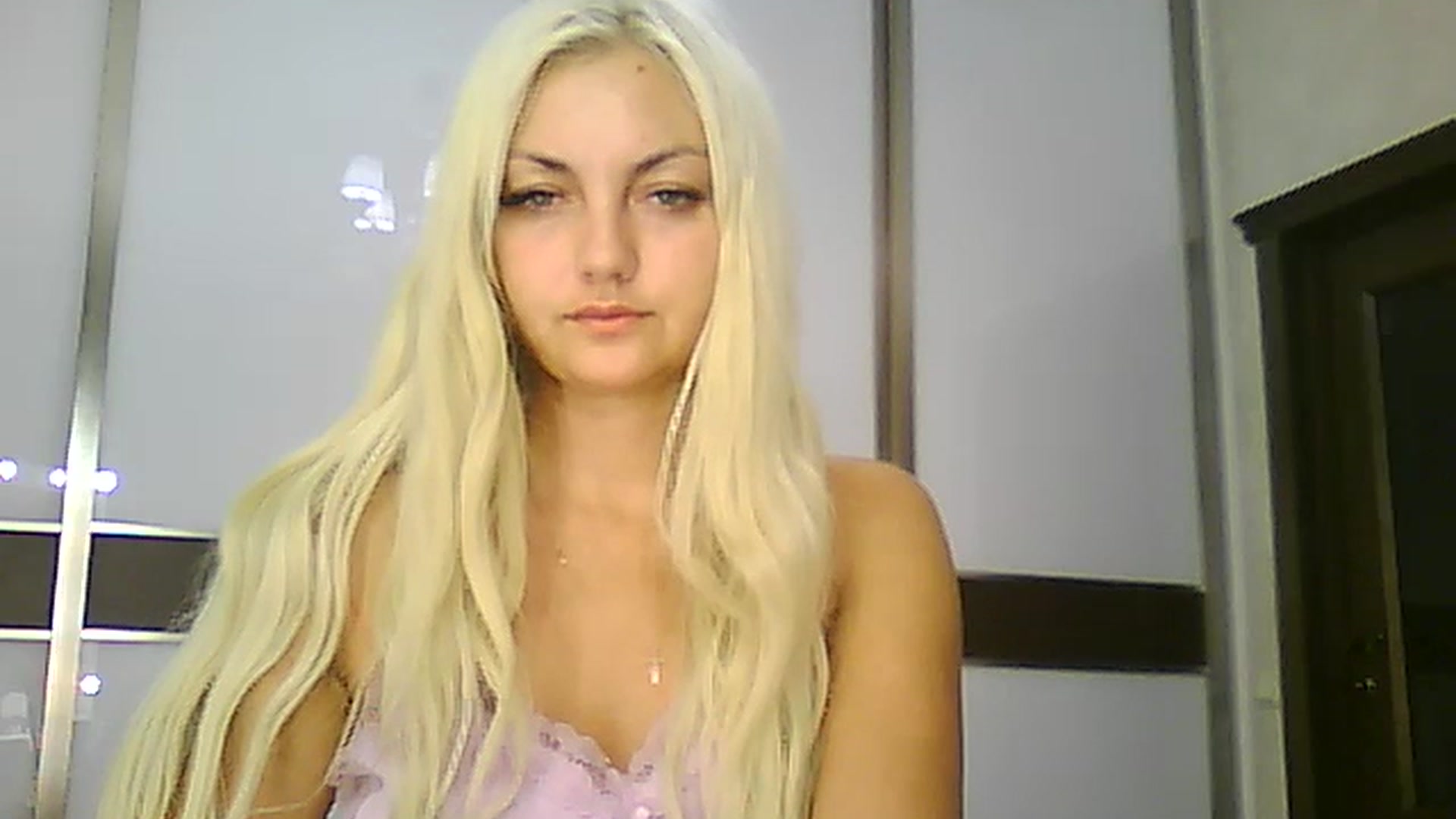 Gallery image thumbnail from AlissaMay's myfreecams stream on, 08/27/2023, 23:18 image 5 of 20