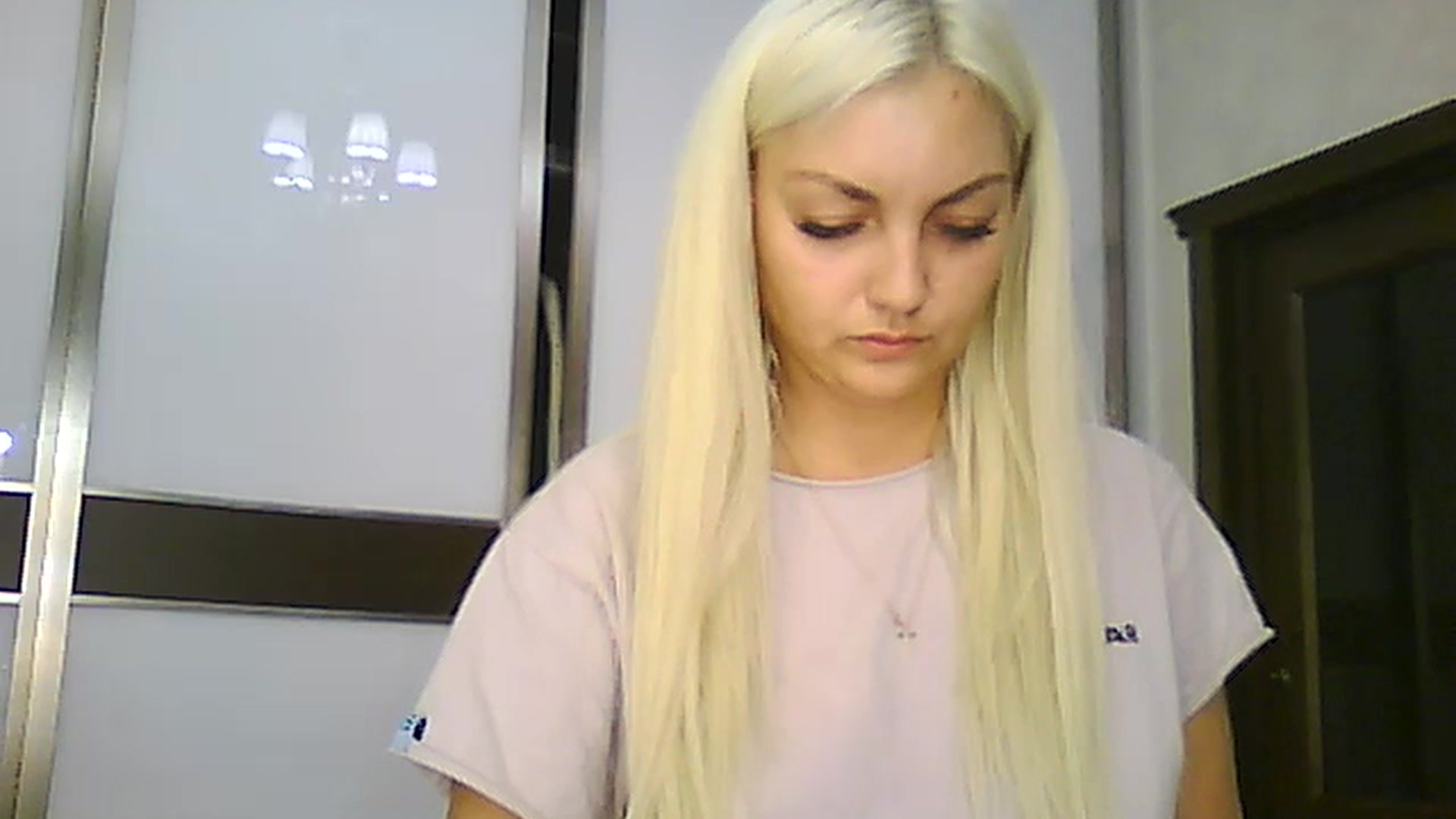 Gallery image thumbnail from AlissaMay's myfreecams stream on, 08/30/2023, 19:27 image 14 of 20