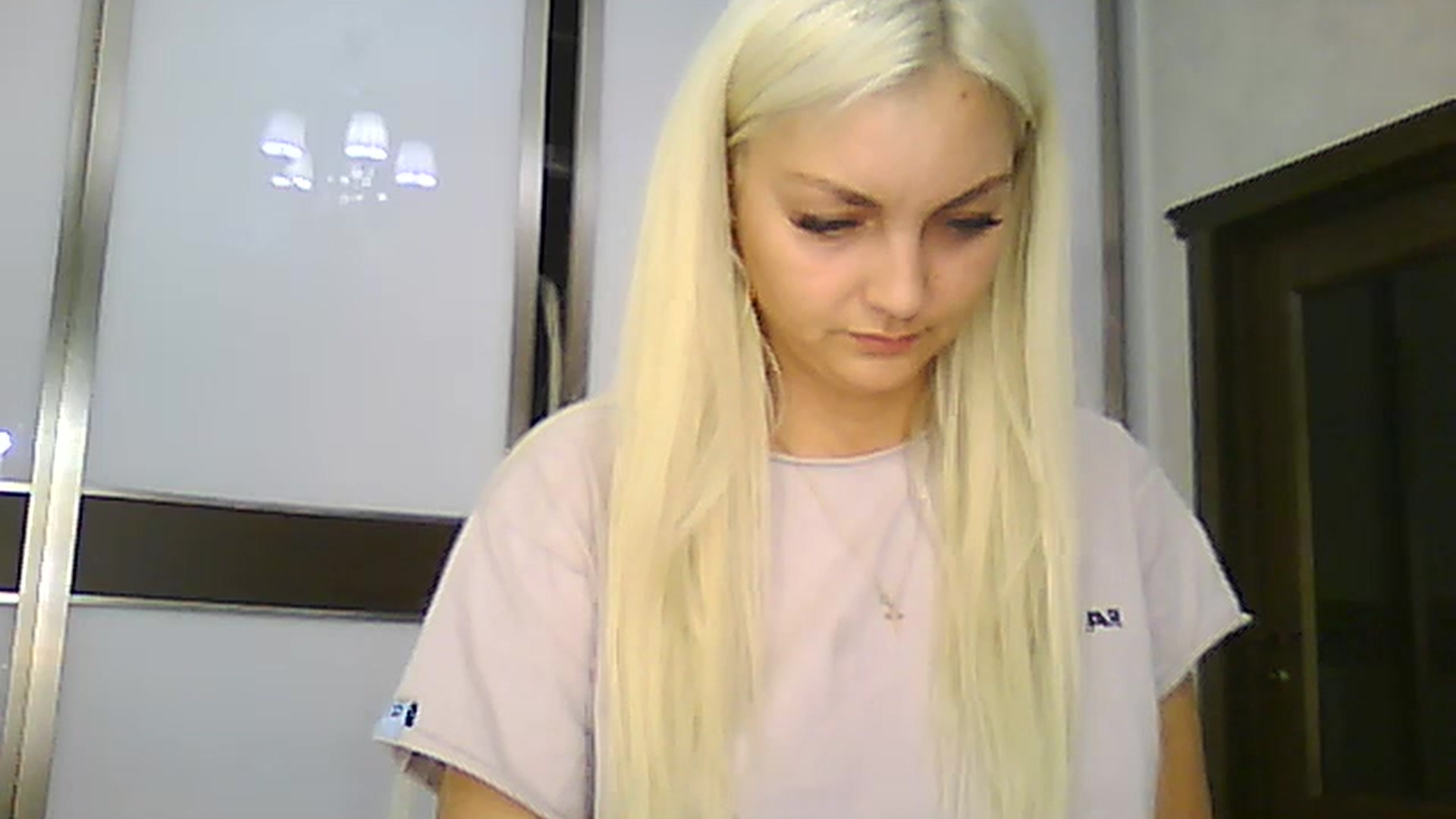 Gallery image thumbnail from AlissaMay's myfreecams stream on, 08/30/2023, 19:27 image 1 of 20