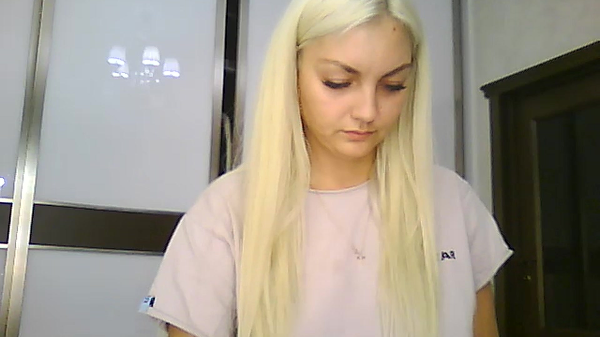 Gallery image thumbnail from AlissaMay's myfreecams stream on, 08/30/2023, 19:27 image 4 of 20