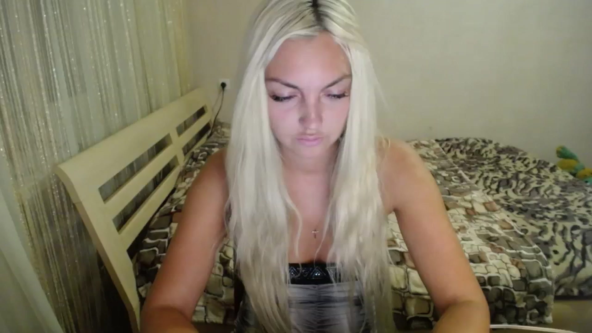 Gallery image thumbnail from AlissaMay's myfreecams stream on, 09/10/2023, 17:44 image 14 of 20