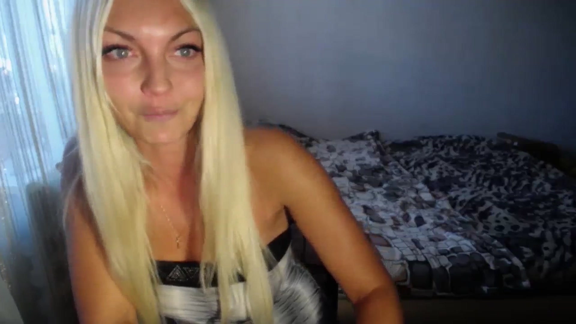 Gallery image thumbnail from AlissaMay's myfreecams stream on, 09/14/2023, 14:06 image 17 of 20
