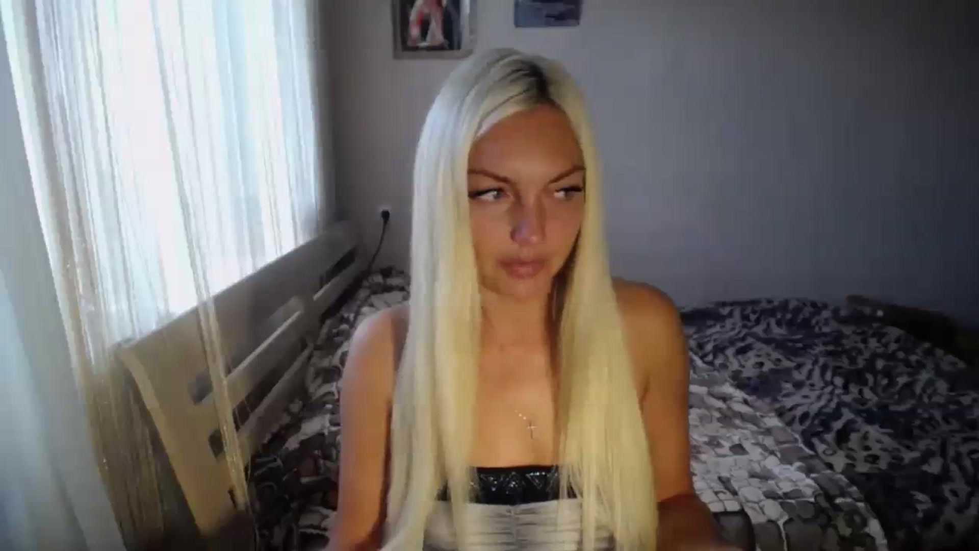 Gallery image thumbnail from AlissaMay's myfreecams stream on, 09/17/2023, 12:43 image 8 of 20