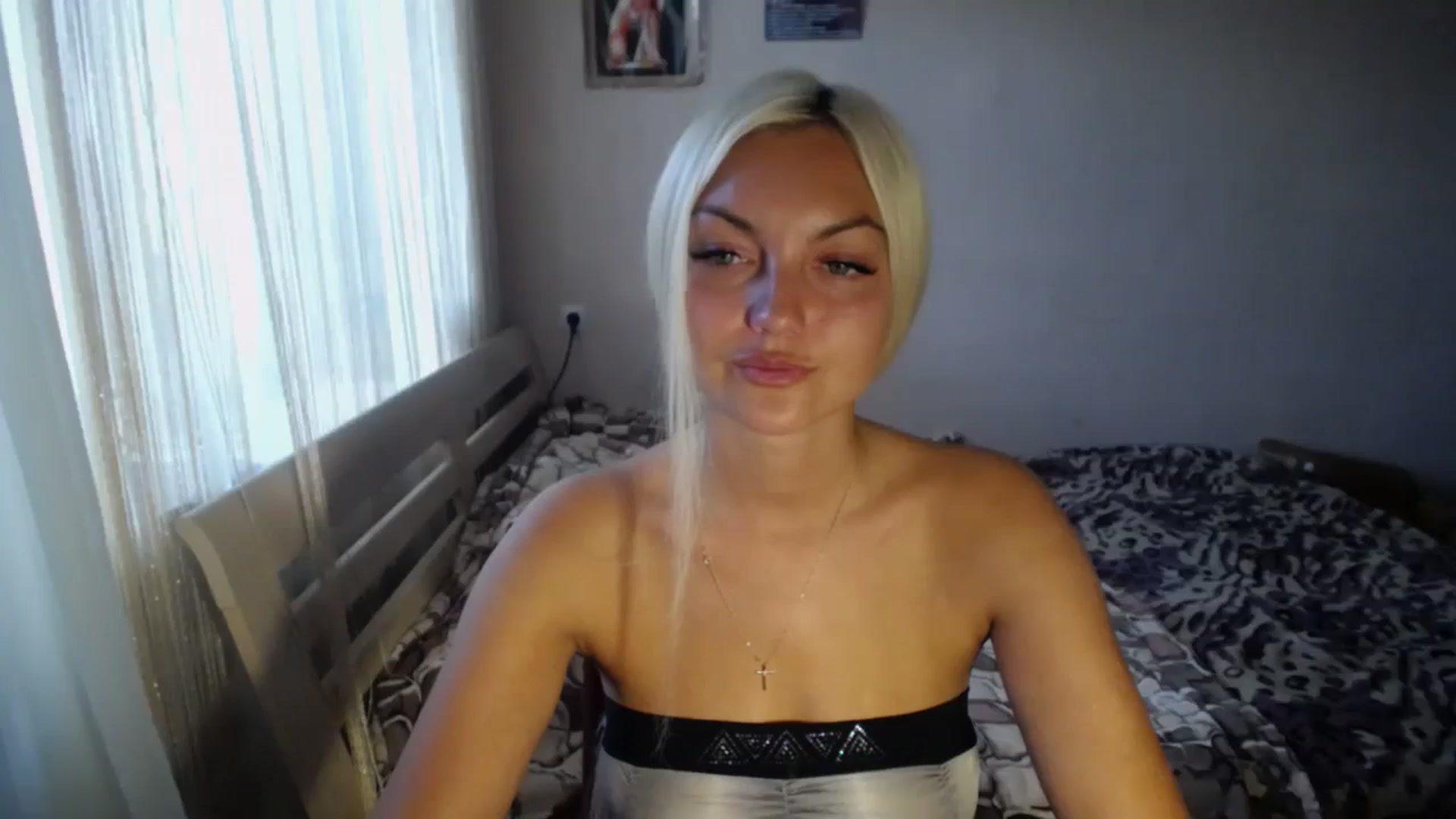 Gallery image thumbnail from AlissaMay's myfreecams stream on, 09/17/2023, 12:43 image 18 of 20
