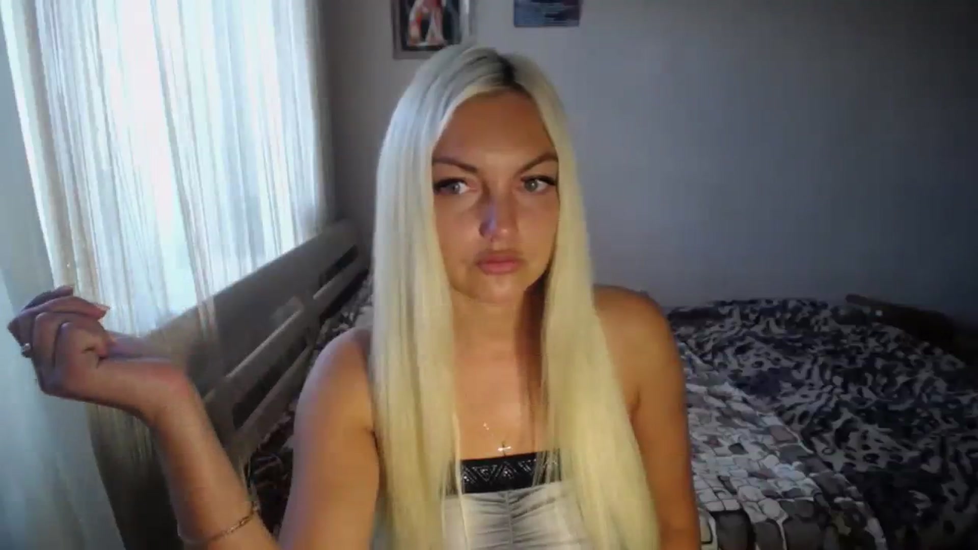 Gallery image thumbnail from AlissaMay's myfreecams stream on, 09/17/2023, 12:43 image 13 of 20