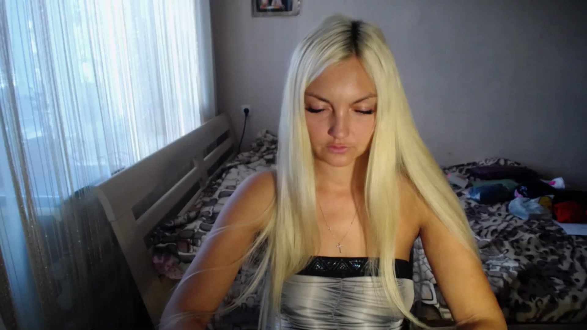Gallery image thumbnail from AlissaMay's myfreecams stream on, 09/23/2023, 13:18 image 6 of 20