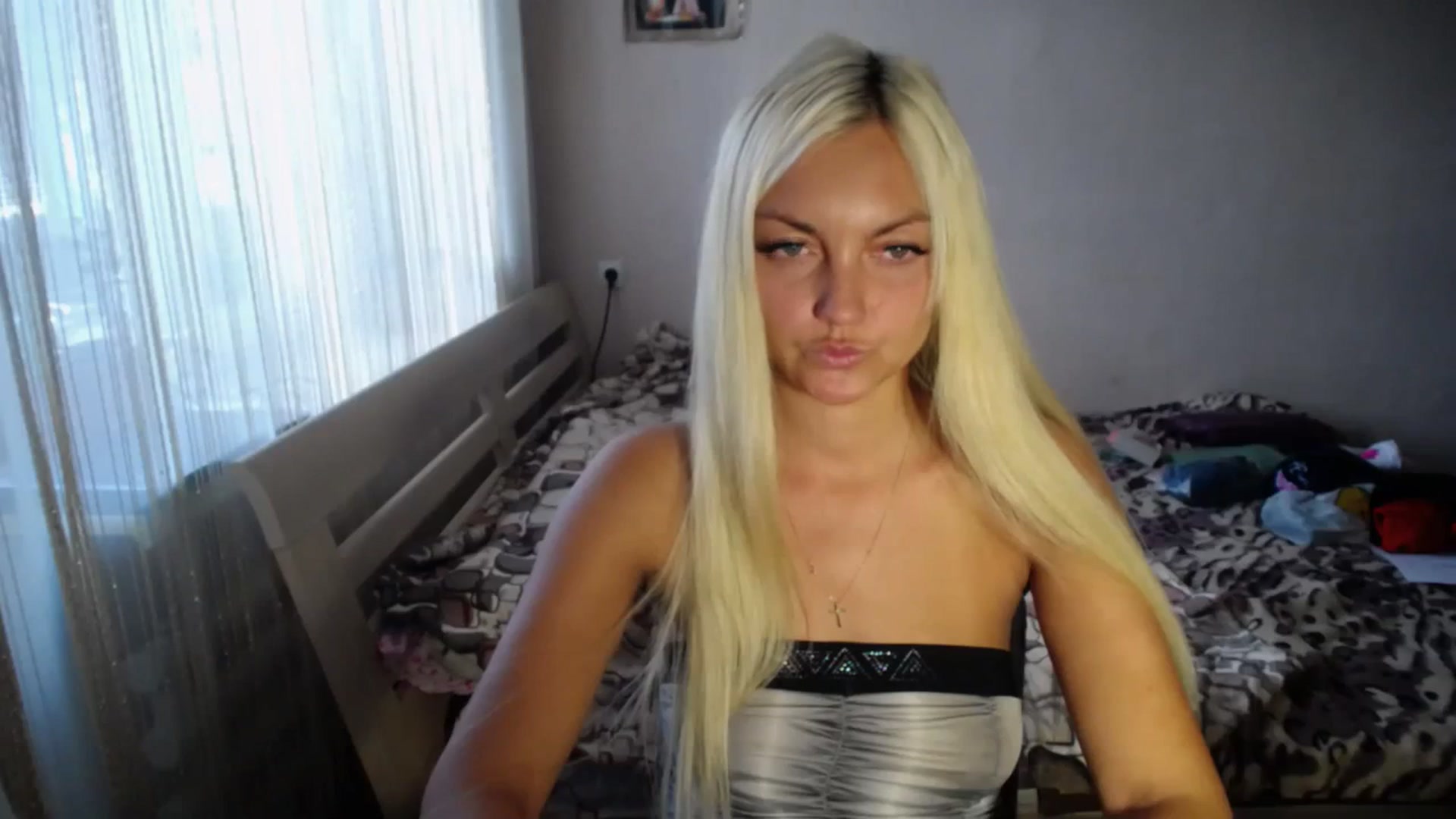 Gallery image thumbnail from AlissaMay's myfreecams stream on, 09/23/2023, 13:18 image 15 of 20