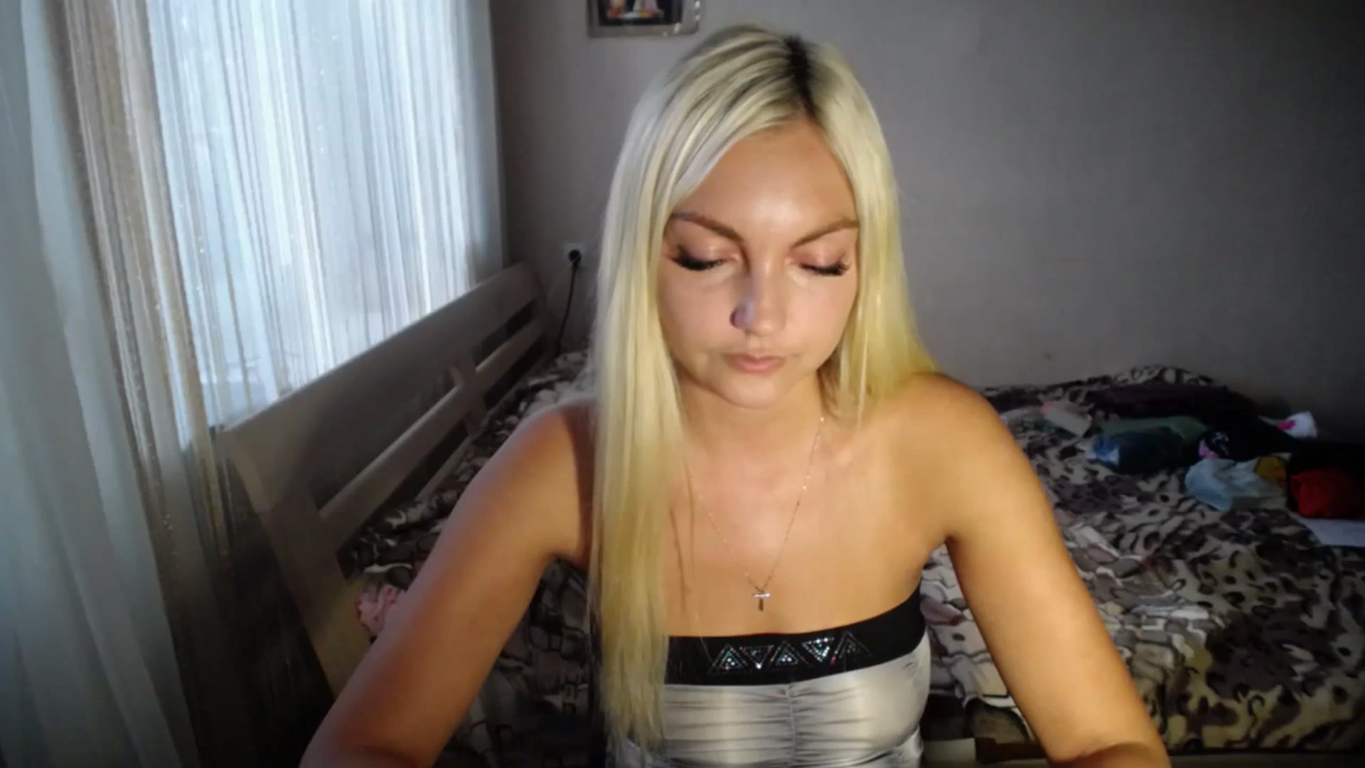 Gallery image thumbnail from AlissaMay's myfreecams stream on, 09/23/2023, 15:15 image 13 of 20