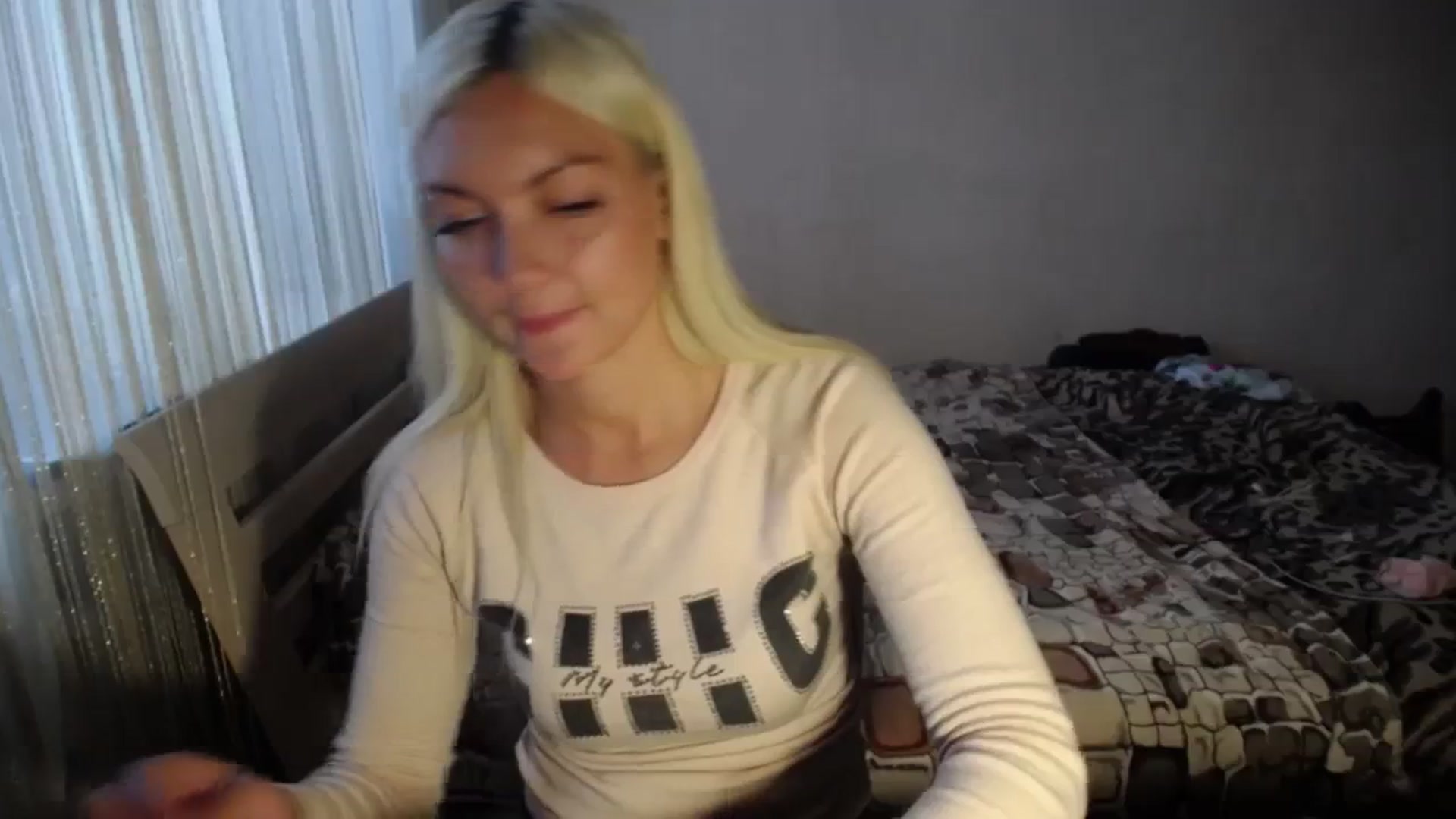 Gallery image thumbnail from AlissaMay's myfreecams stream on, 10/02/2023, 08:47 image 18 of 20