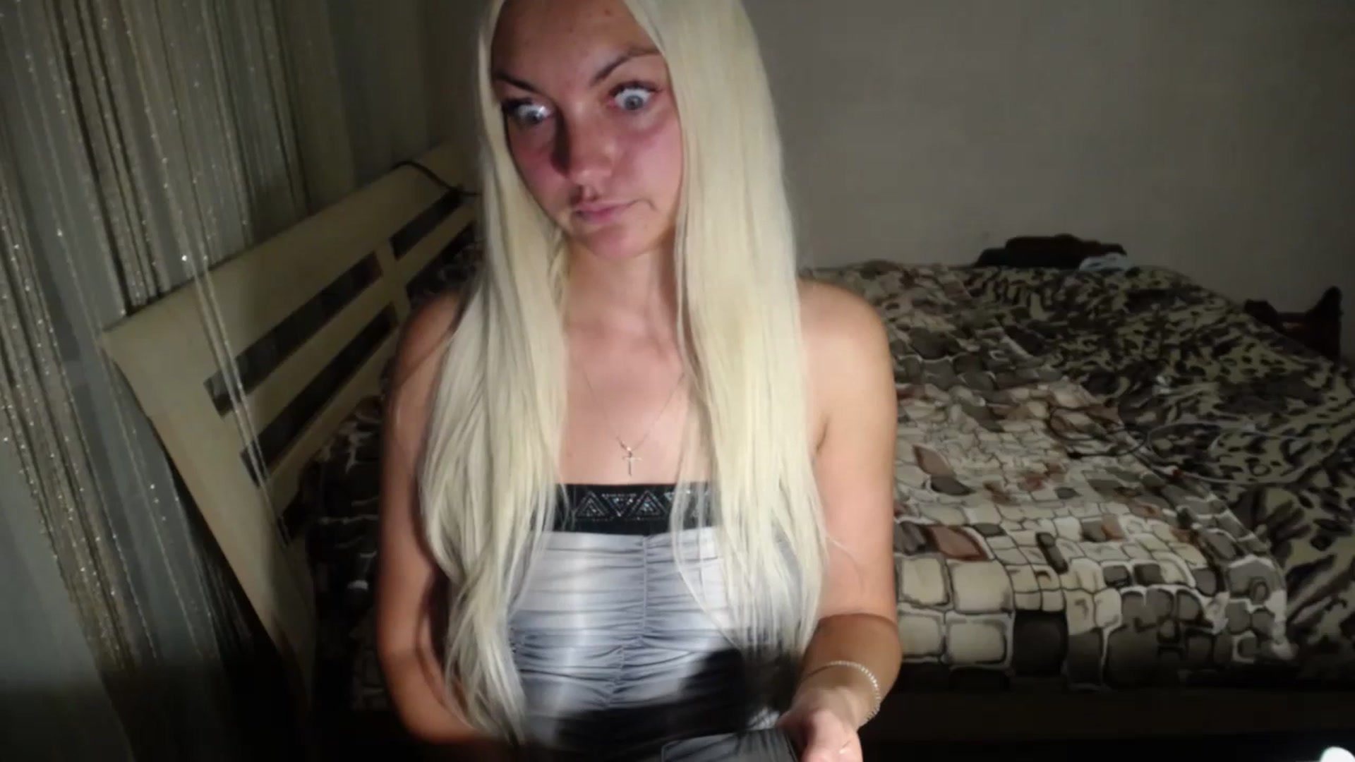 Gallery image thumbnail from AlissaMay's myfreecams stream on, 10/02/2023, 17:10 image 12 of 20