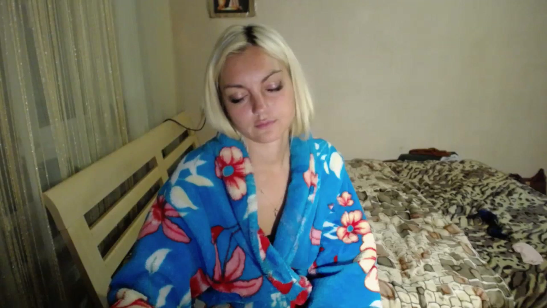 Gallery image thumbnail from AlissaMay's myfreecams stream on, 10/03/2023, 23:12 image 9 of 20