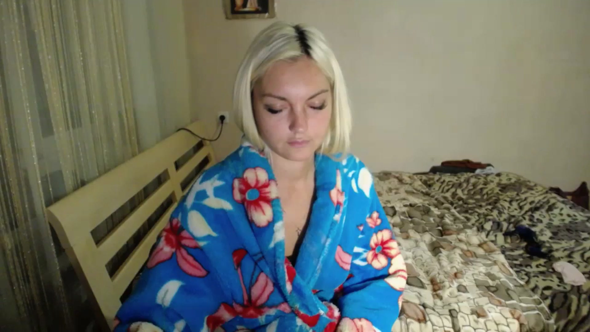 Gallery image thumbnail from AlissaMay's myfreecams stream on, 10/03/2023, 23:12 image 8 of 20