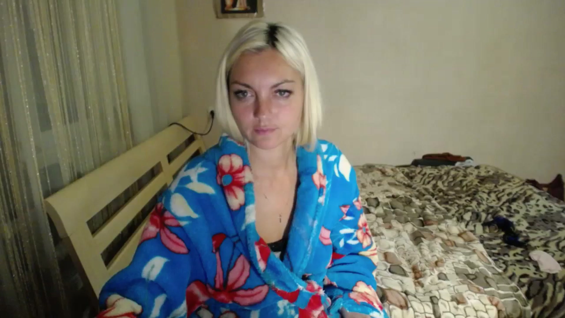 Gallery image thumbnail from AlissaMay's myfreecams stream on, 10/03/2023, 23:12 image 13 of 20