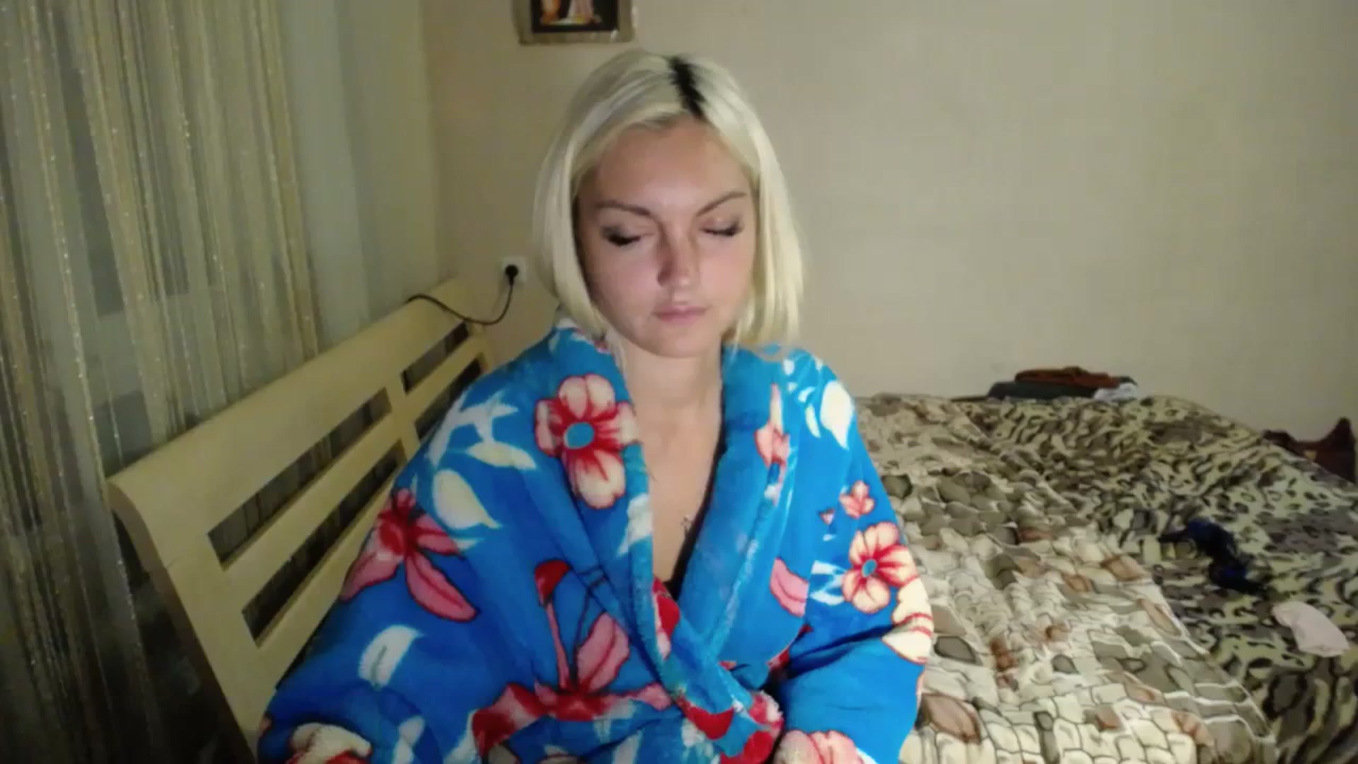 Gallery image thumbnail from AlissaMay's myfreecams stream on, 10/03/2023, 23:12 image 7 of 20
