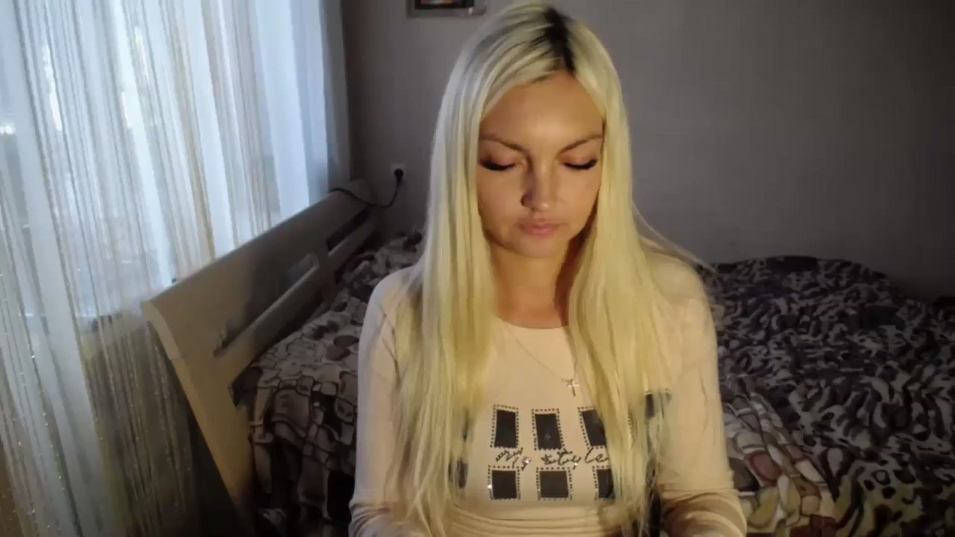 Gallery image thumbnail from AlissaMay's myfreecams stream on, 10/05/2023, 11:42 image 10 of 20