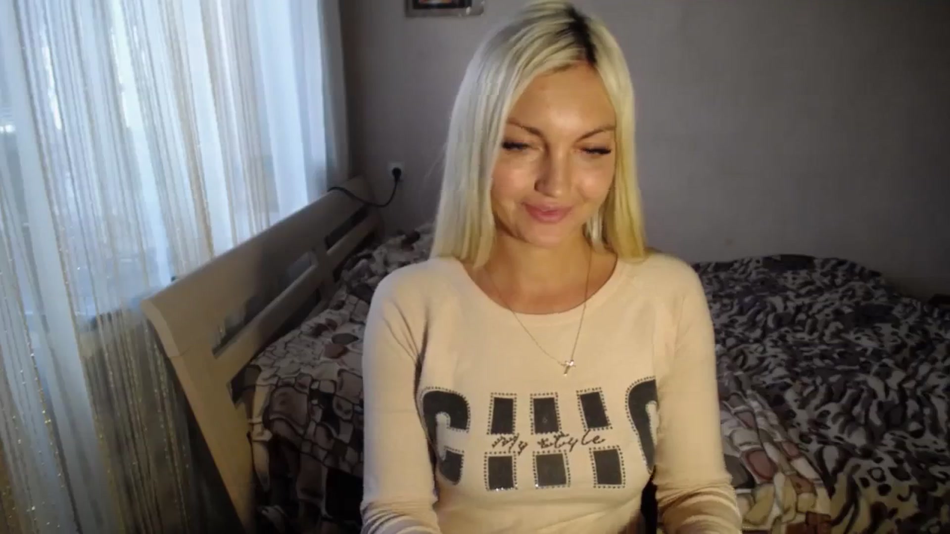 Gallery image thumbnail from AlissaMay's myfreecams stream on, 10/05/2023, 11:42 image 20 of 20