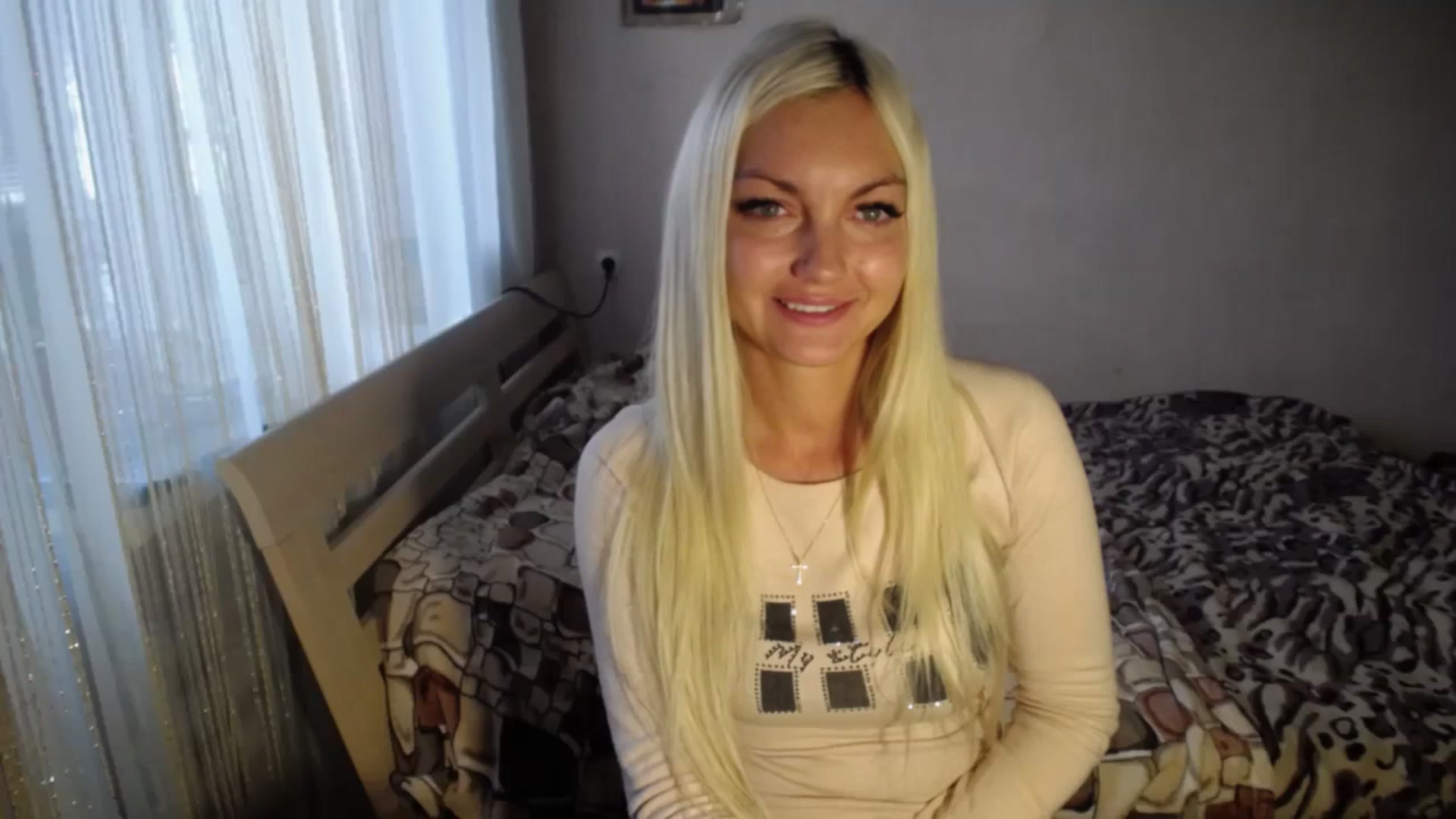 Gallery image thumbnail from AlissaMay's myfreecams stream on, 10/05/2023, 12:46 image 9 of 20