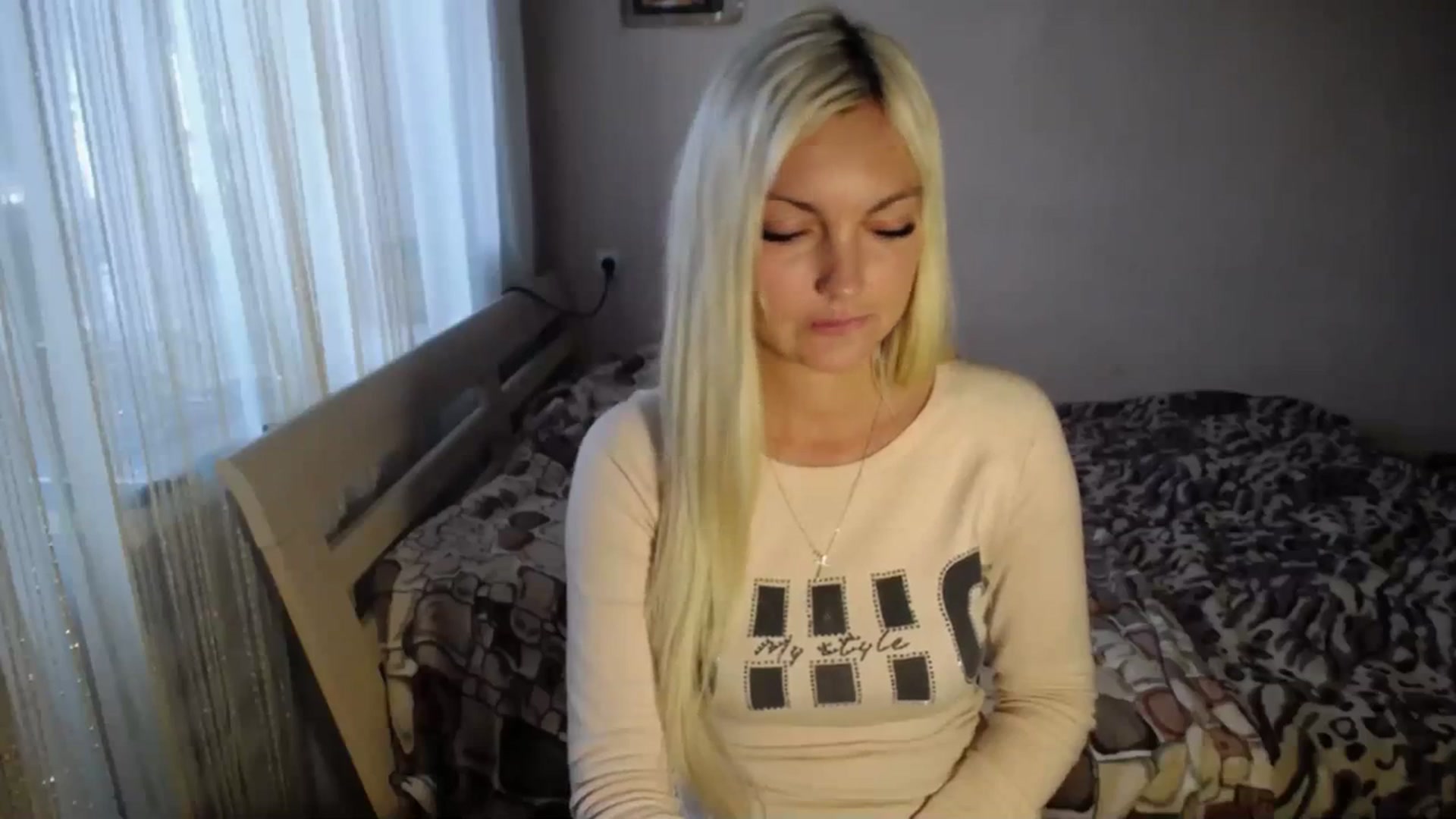 Gallery image thumbnail from AlissaMay's myfreecams stream on, 10/05/2023, 12:46 image 4 of 20