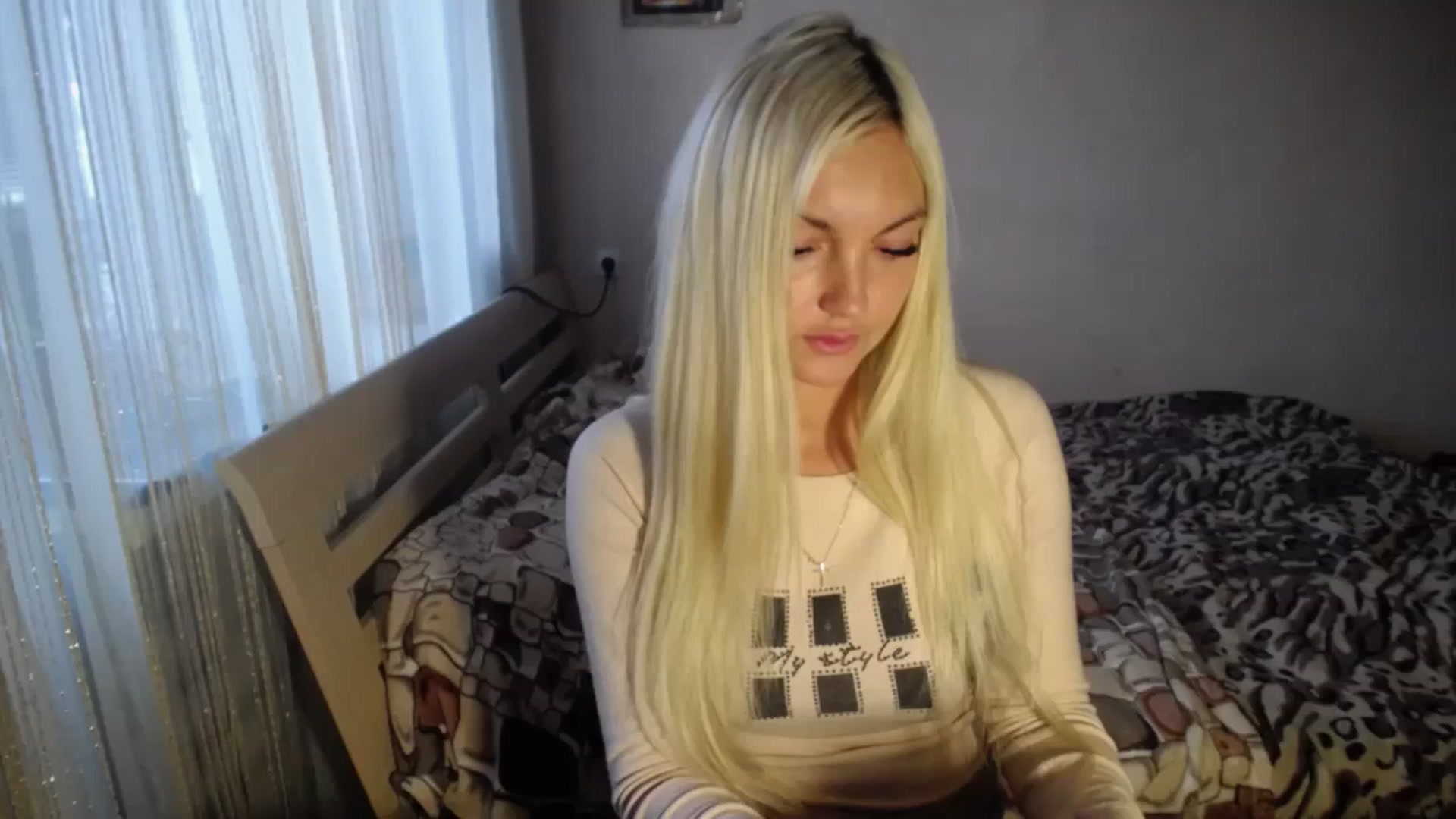 Gallery image thumbnail from AlissaMay's myfreecams stream on, 10/05/2023, 12:46 image 7 of 20