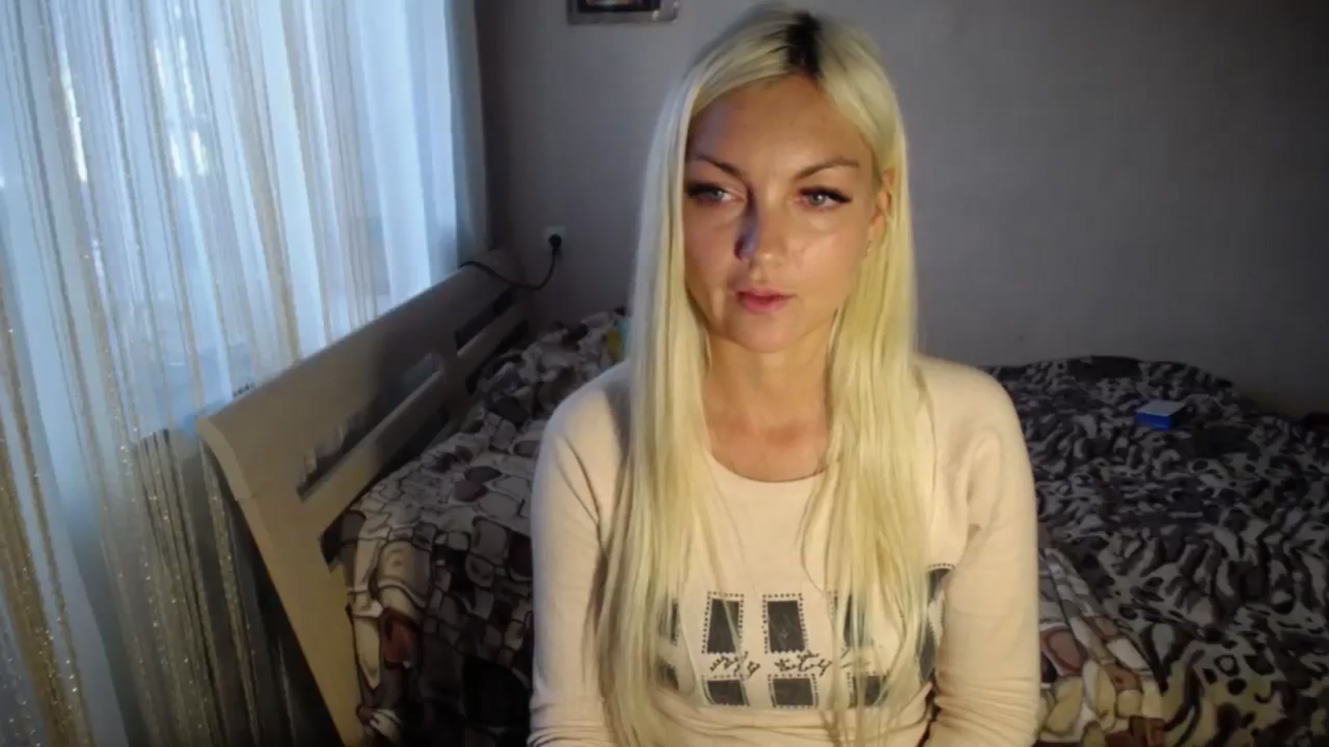 Gallery image thumbnail from AlissaMay's myfreecams stream on, 10/05/2023, 13:16 image 10 of 20
