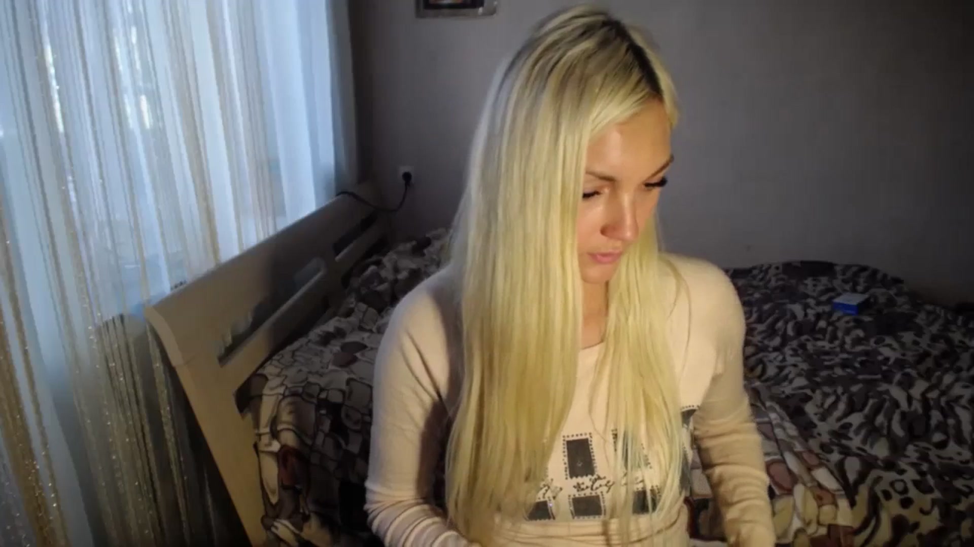 Gallery image thumbnail from AlissaMay's myfreecams stream on, 10/05/2023, 13:16 image 14 of 20