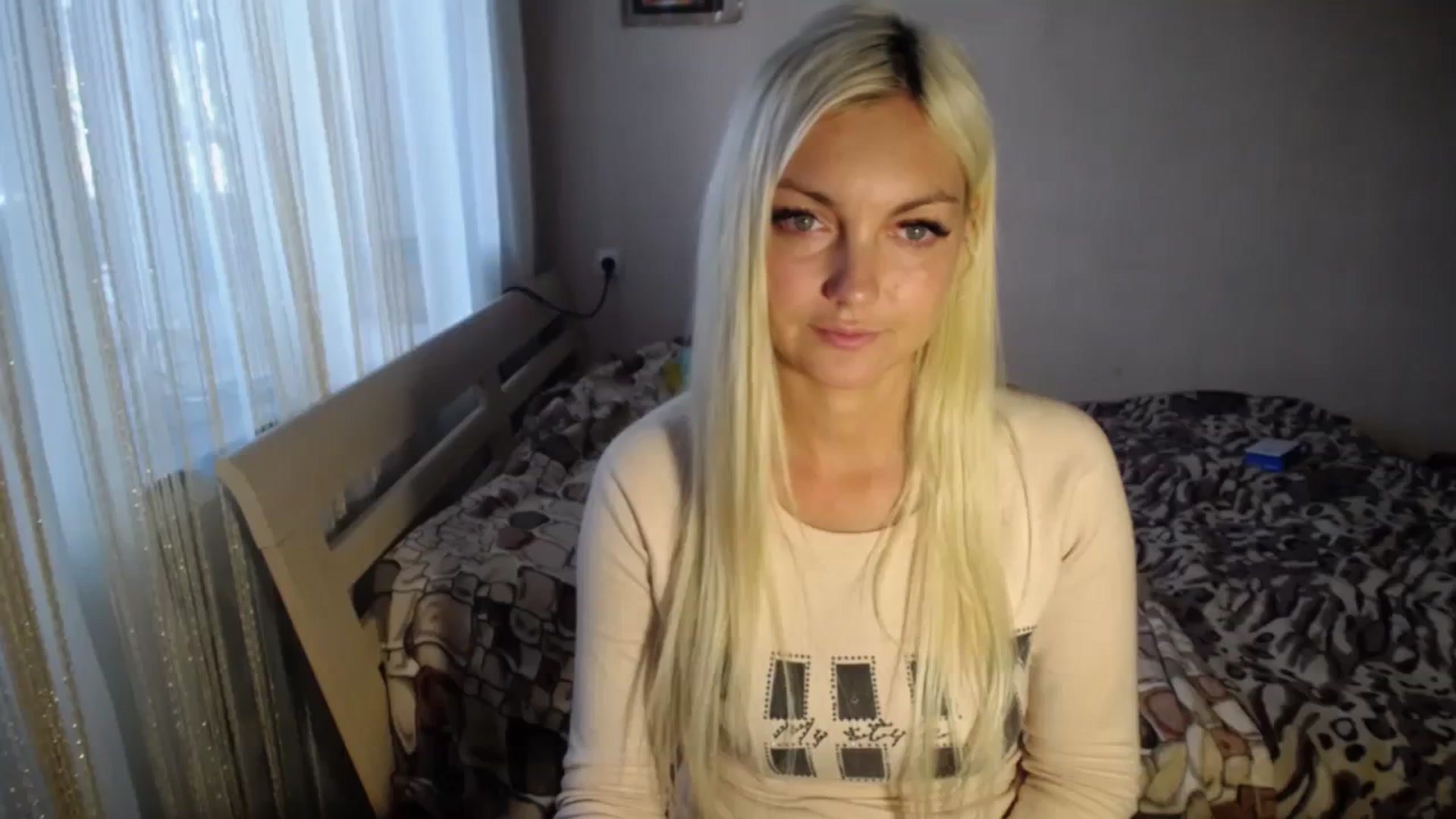 Gallery image thumbnail from AlissaMay's myfreecams stream on, 10/05/2023, 13:16 image 1 of 20