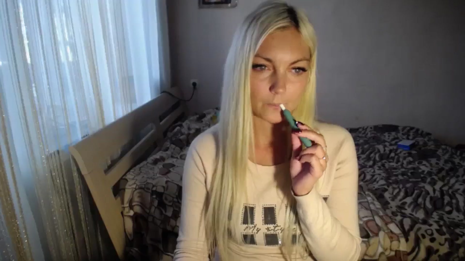 Gallery image thumbnail from AlissaMay's myfreecams stream on, 10/05/2023, 13:16 image 4 of 20