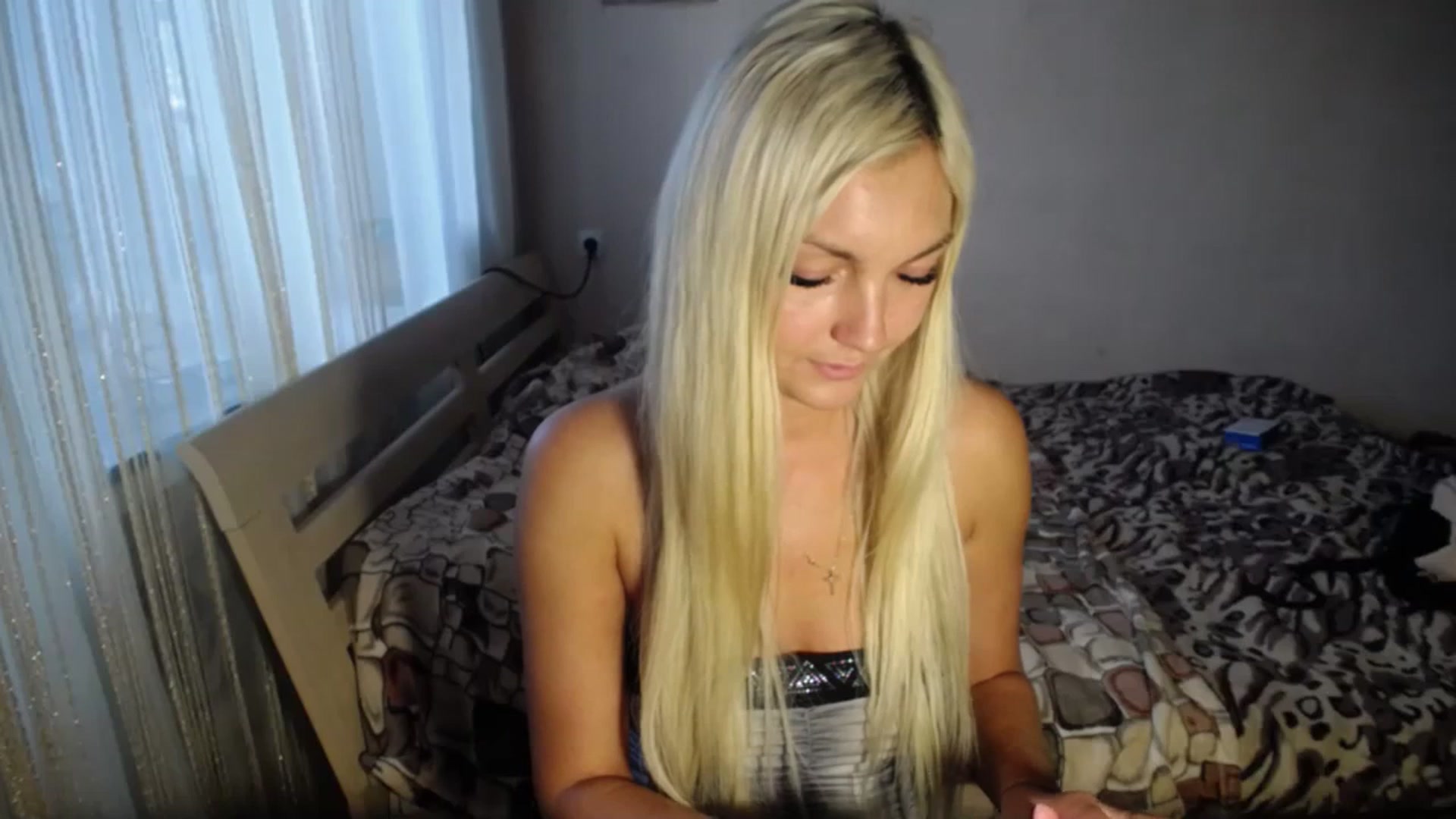 Gallery image thumbnail from AlissaMay's myfreecams stream on, 10/05/2023, 13:54 image 9 of 20