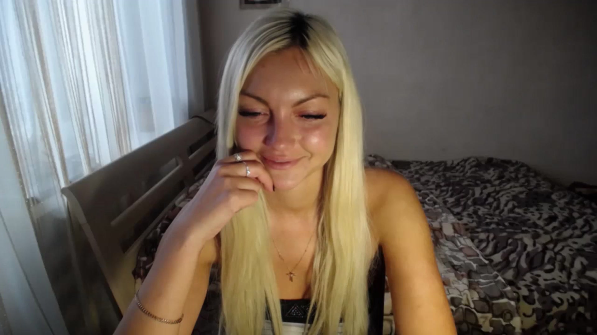 Gallery image thumbnail from AlissaMay's myfreecams stream on, 10/06/2023, 10:21 image 9 of 20