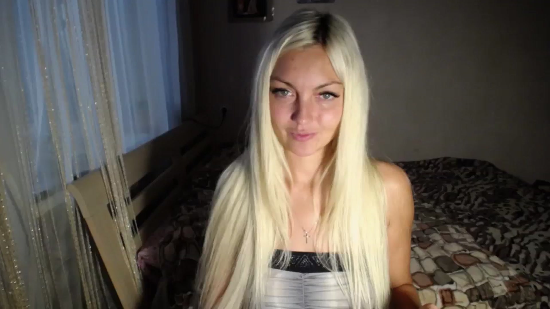 Gallery image thumbnail from AlissaMay's myfreecams stream on, 10/07/2023, 13:43 image 15 of 20