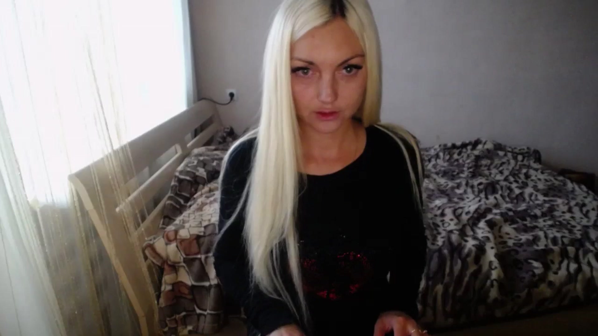 Gallery image thumbnail from AlissaMay's myfreecams stream on, 10/08/2023, 08:35 image 3 of 20