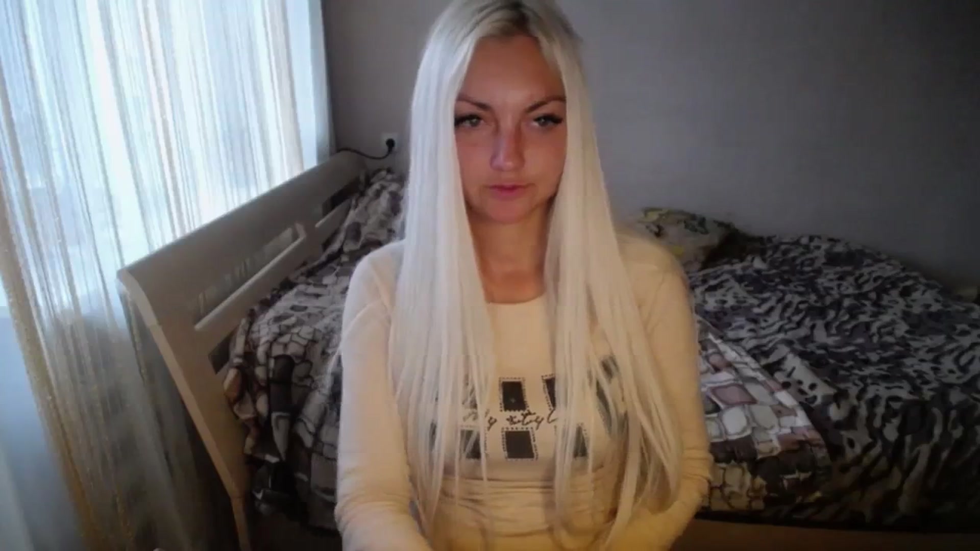 Gallery image thumbnail from AlissaMay's myfreecams stream on, 10/13/2023, 14:33 image 2 of 20